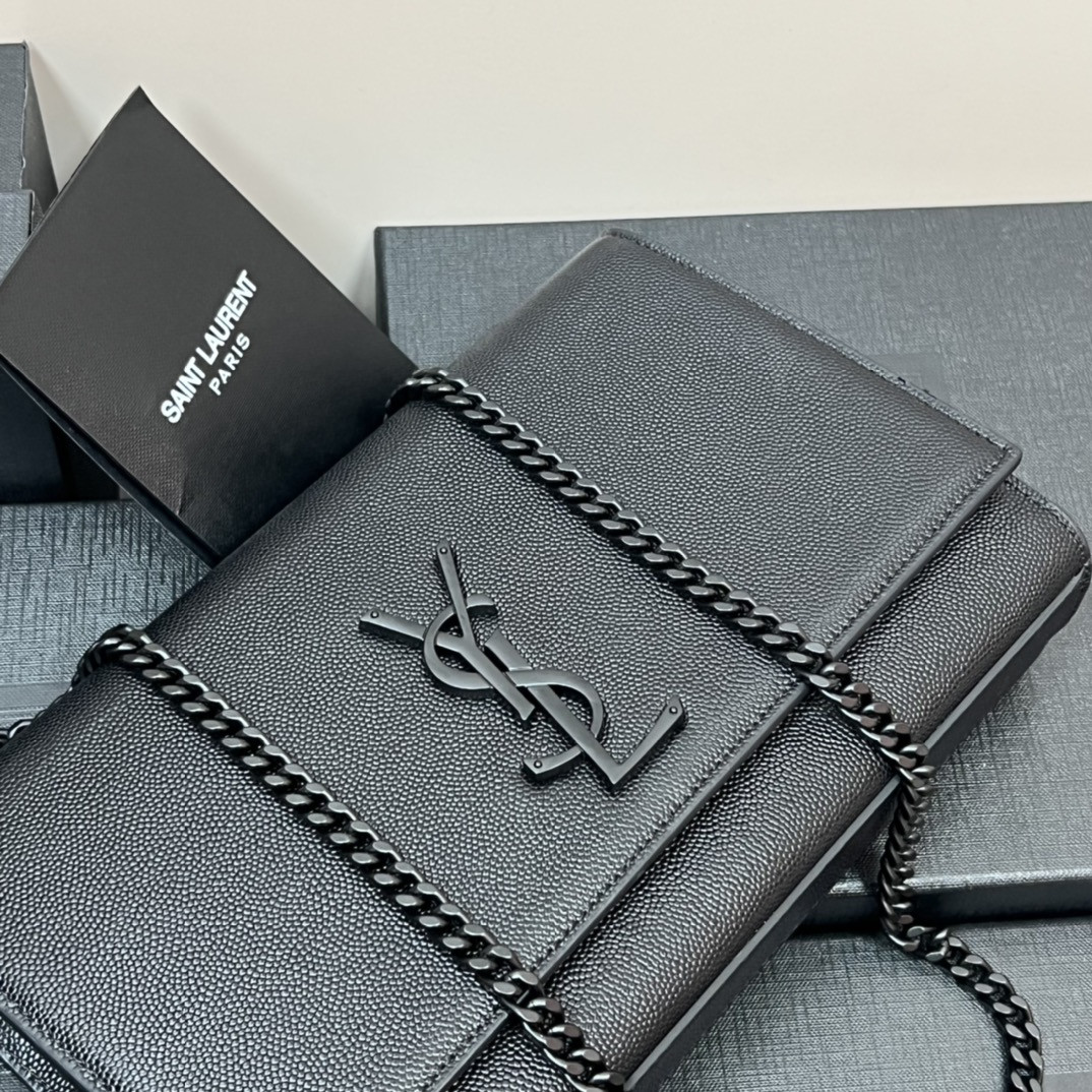 Y*L KATE MEDIUM IN GRAIN DE POUDRE EMBOSSED LEATHER ALL BLACK 9.4 X 5.7 X 2.1 INCHES