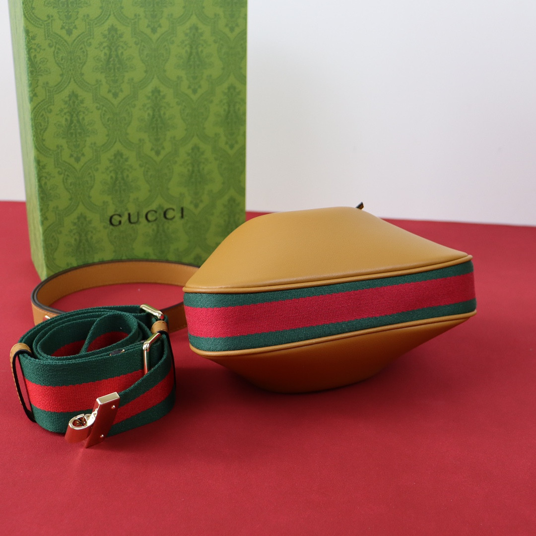 G*u*i ATTACHE SMALL SHOULDER BAG BROWN 9"W x 8.7"H x 2"D