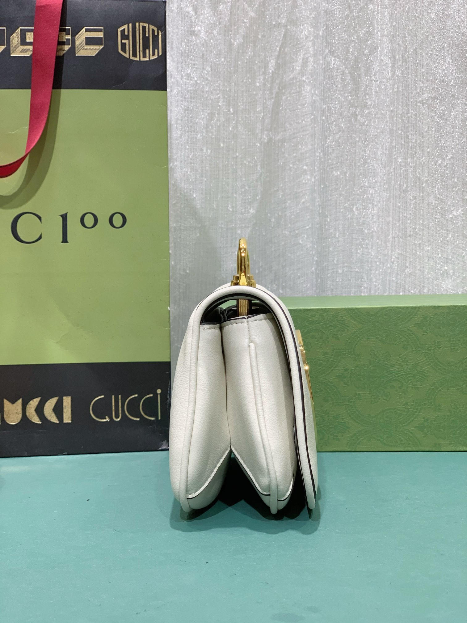 G*u*i BLONDIE MINI BAG WHITE 8.7"W x 5.1"H x 2.2"D