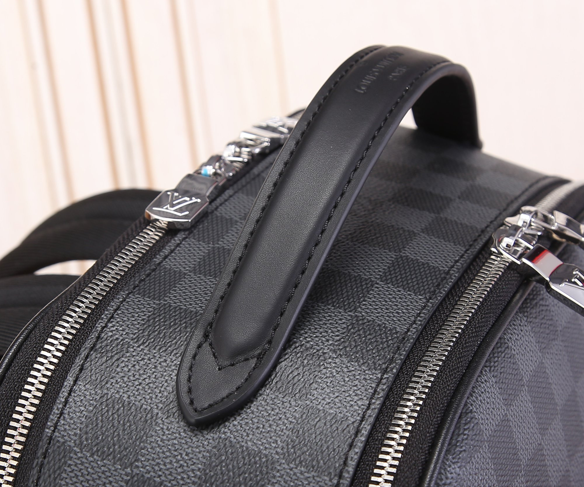 L0*is V*t0n N40499 Avenue Backpack 40 x 31 x 15 cm