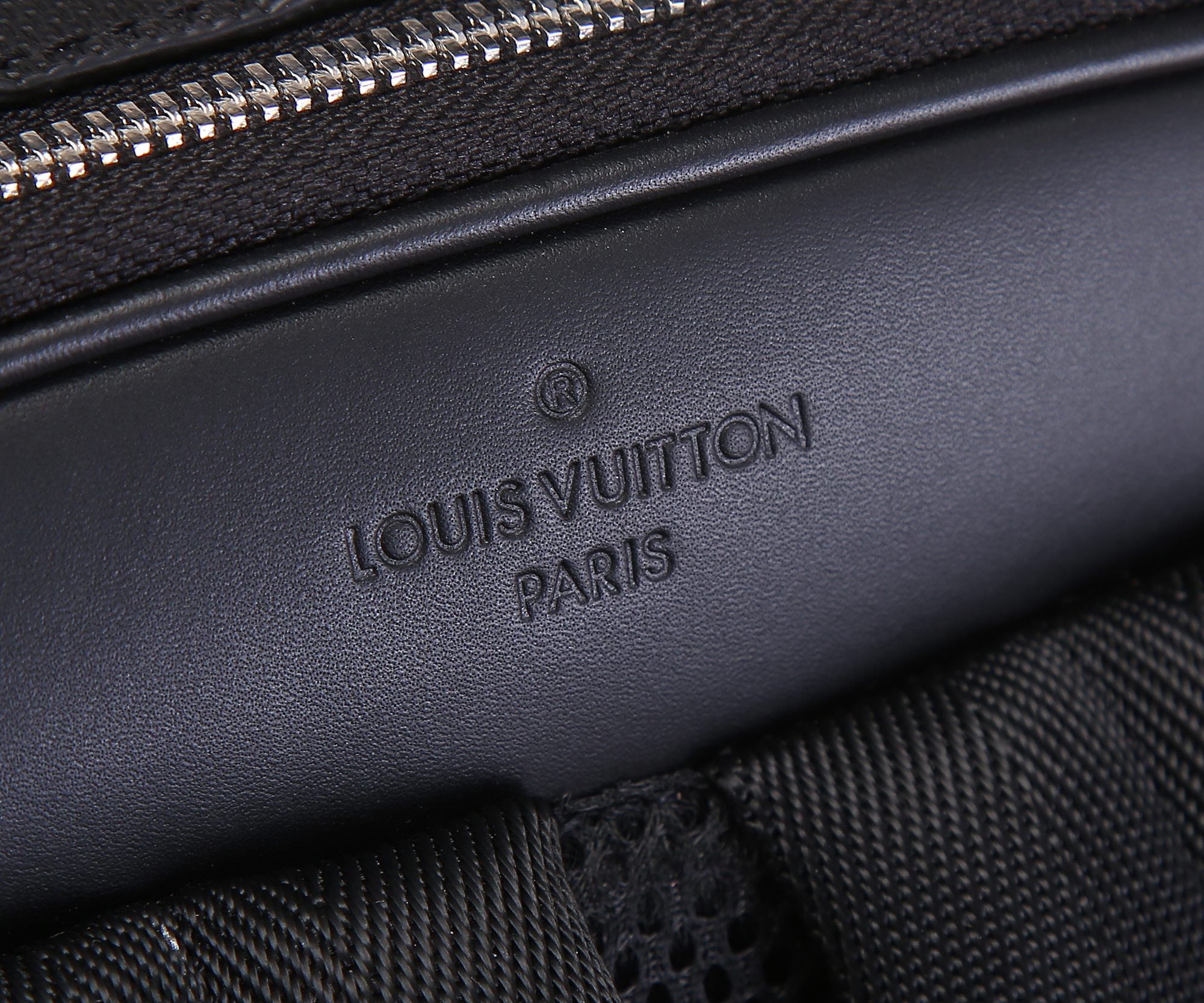 L0*is V*t0n N40501 Avenue Backpack 40 x 31 x 15 cm