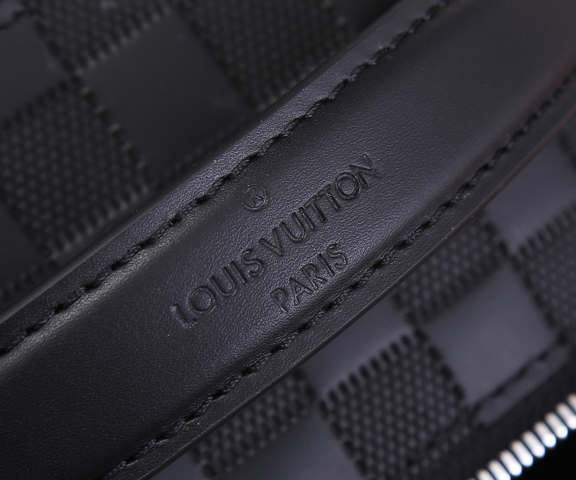 L0*is V*t0n N40501 Avenue Backpack 40 x 31 x 15 cm