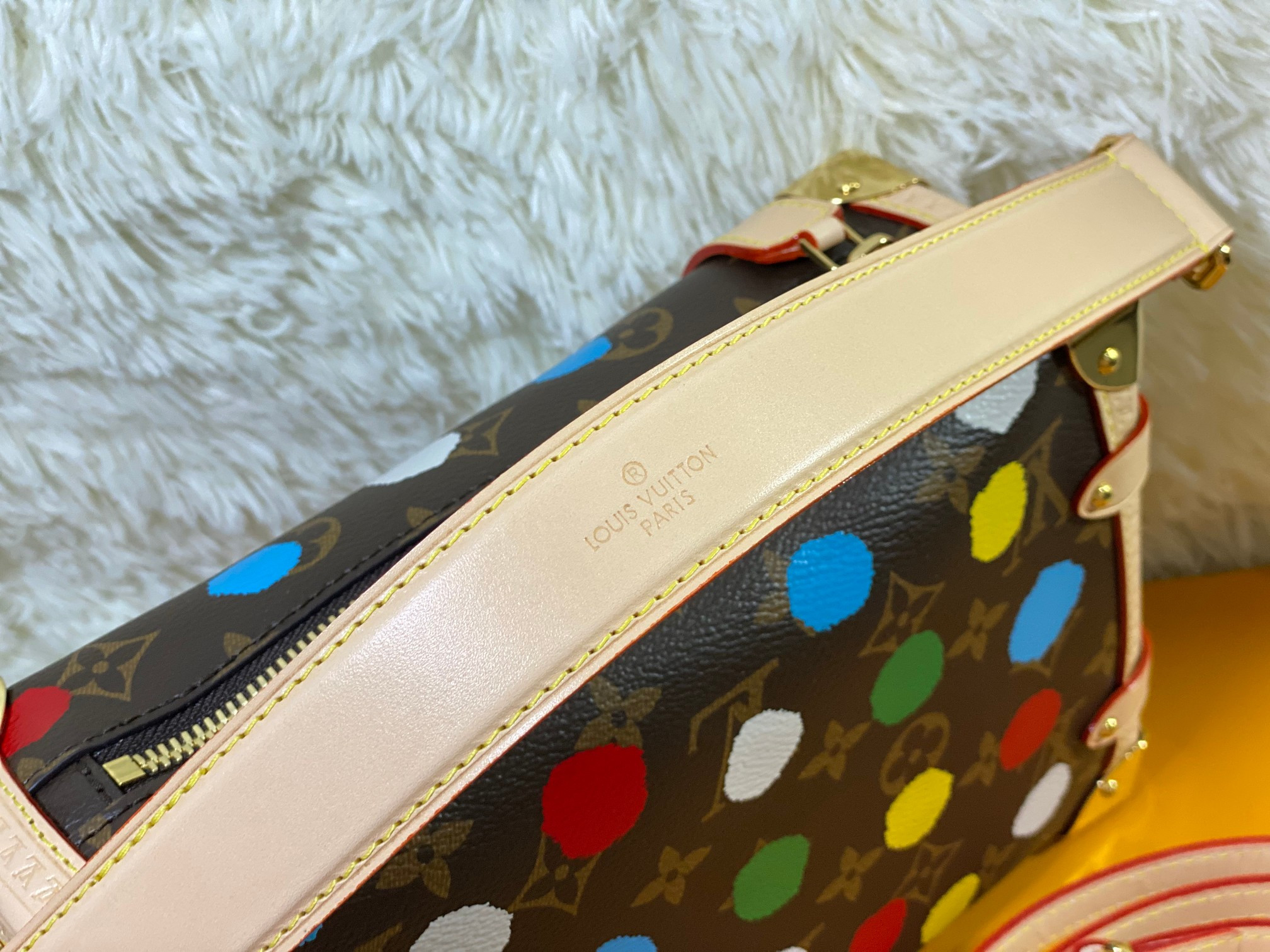 L0*is V*t0n M46396 21x14x6cm