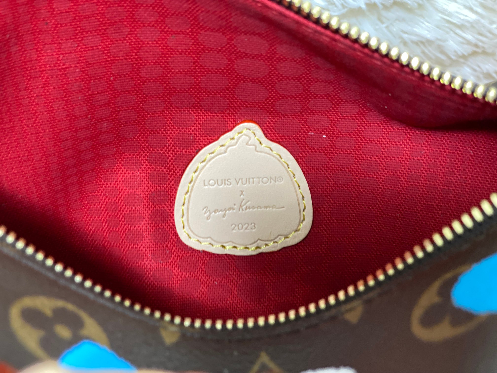 L0*is V*t0n M46396 21x14x6cm