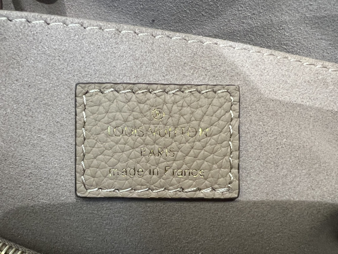 L0*is V*t0n M46040 Madeleine BB 9.4 x 6.7 x 3.3 inches