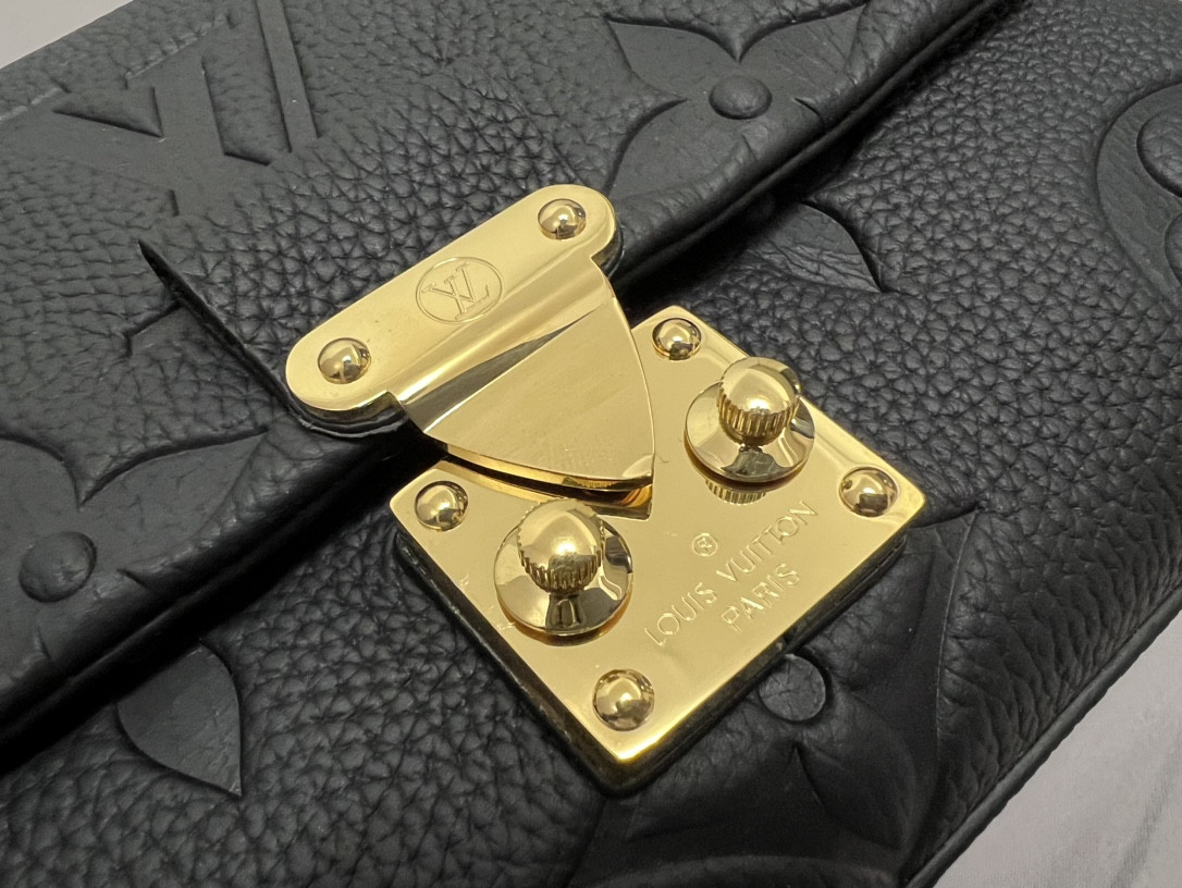 L0*is V*t0n M45977 Madeleine BB 9.4 x 6.7 x 3.3 inches