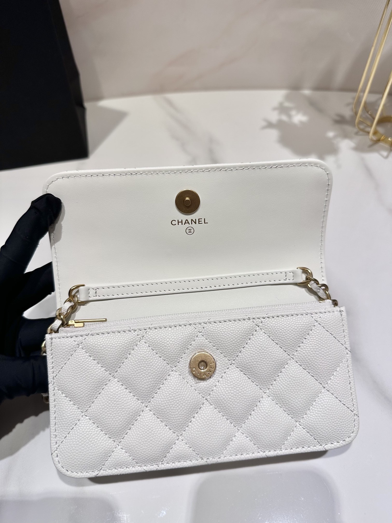 Ch*el CLASSIC WALLET ON CHAIN MINI WHITE 6.7 x 3.9 x 1.6 in