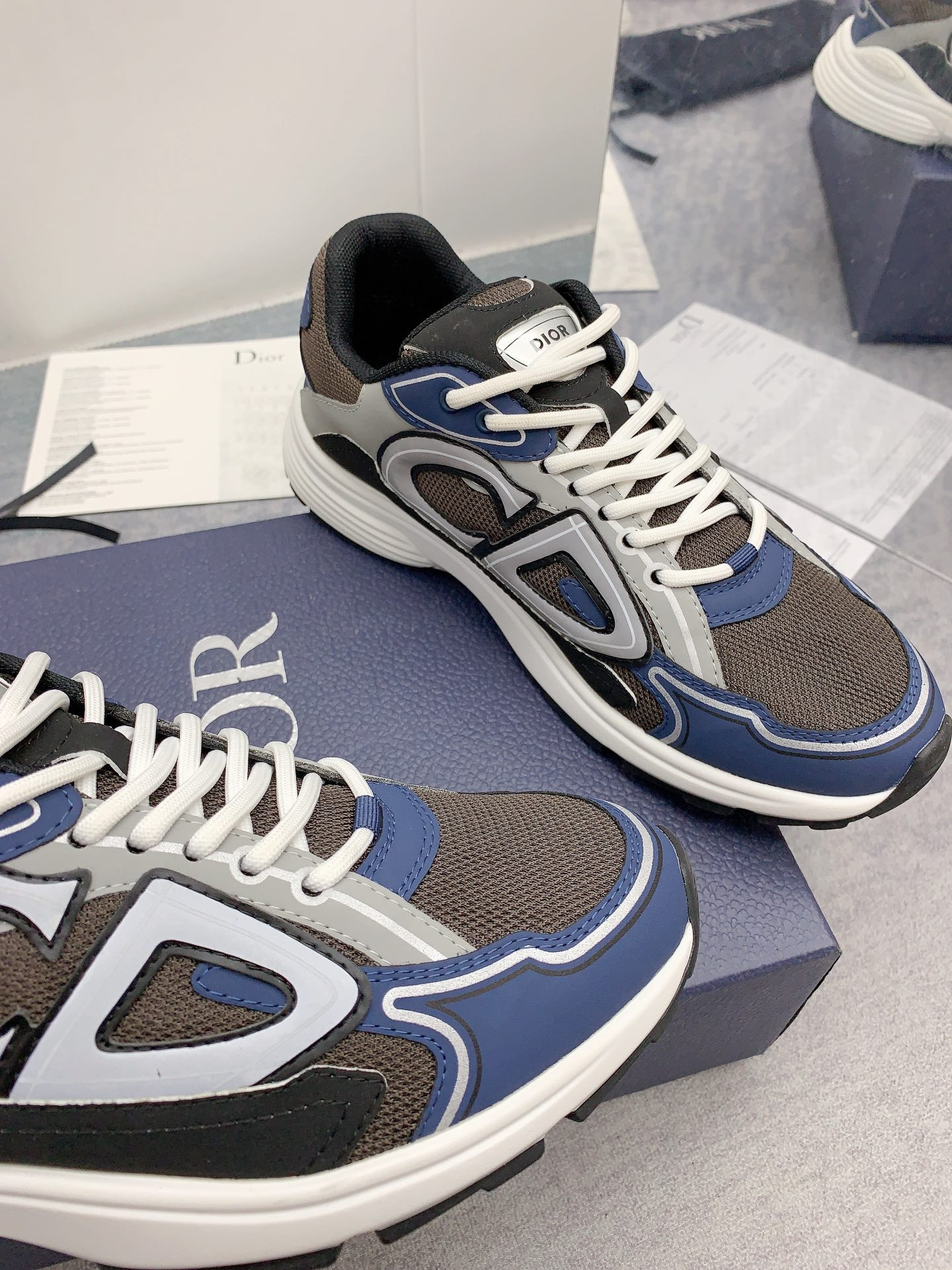 UA D*0r B30 Sneaker Anthracite Gray Mesh and Black Blue and D*0r Gray Technical Fabric