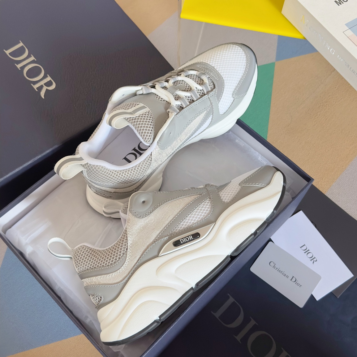 UA D*0r B22 white Sneaker