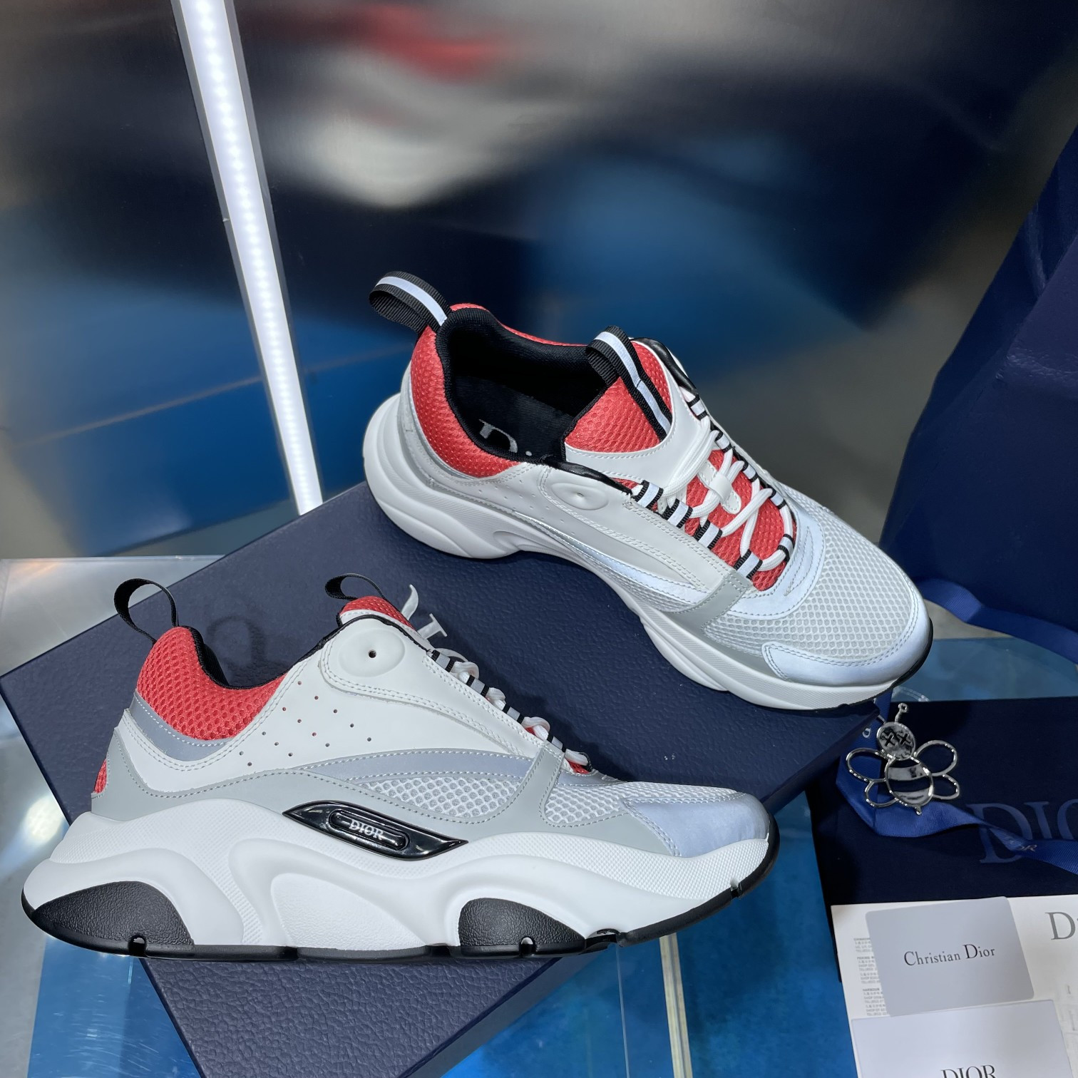 UA D*0r B22 white and red Sneaker