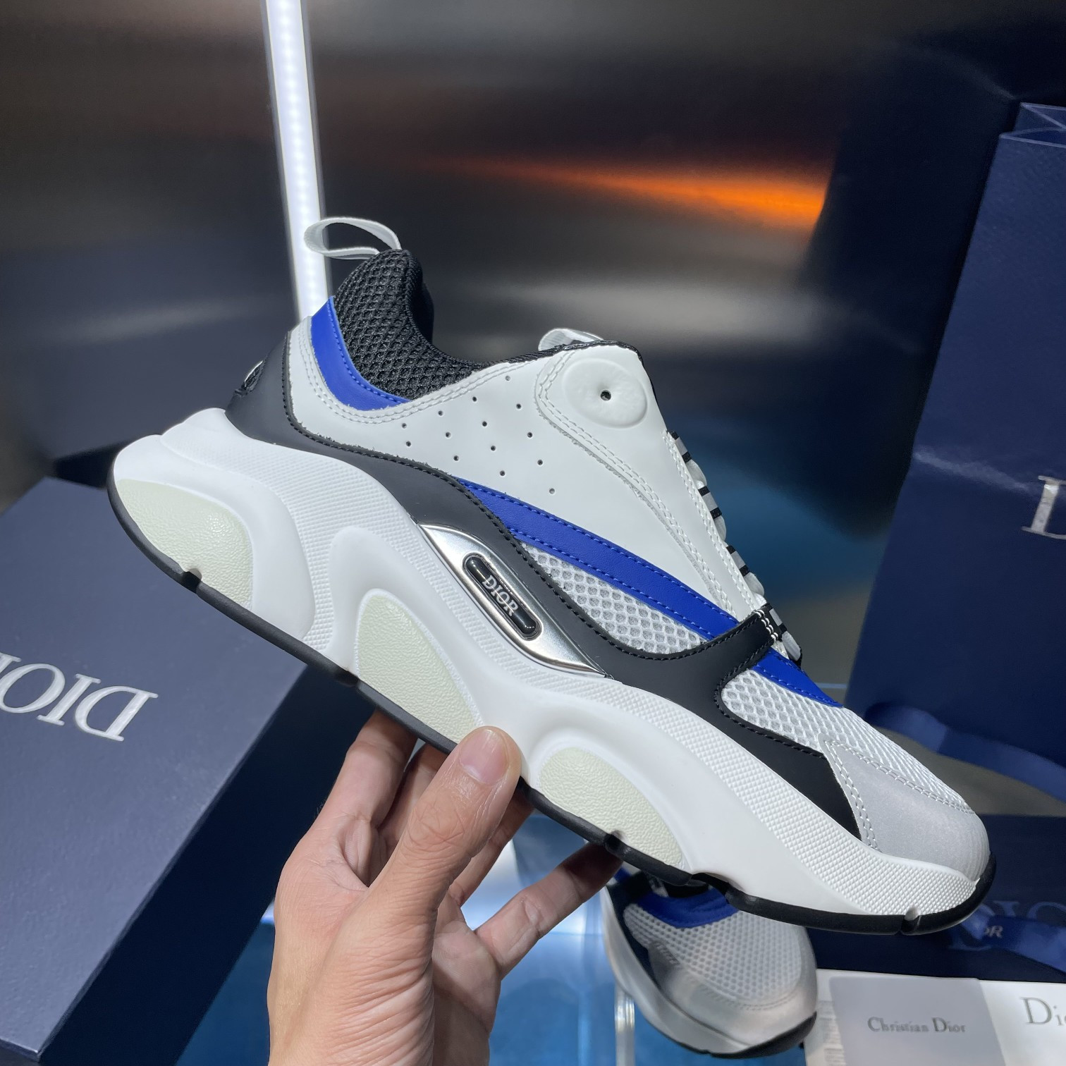 UA D*0r B22 white Sneaker