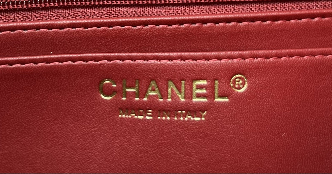 Ch*el MINI CLASSIC 11.12 HANDBAG Tweed & Gold-Tone Metal 4.7 × 7.8 × 2.3 in