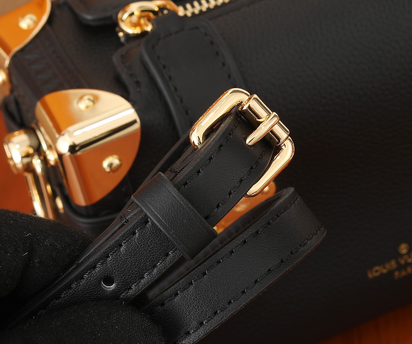 LV Side Trunk PM M23817   7.1 x 4.9 x 3.1 inches