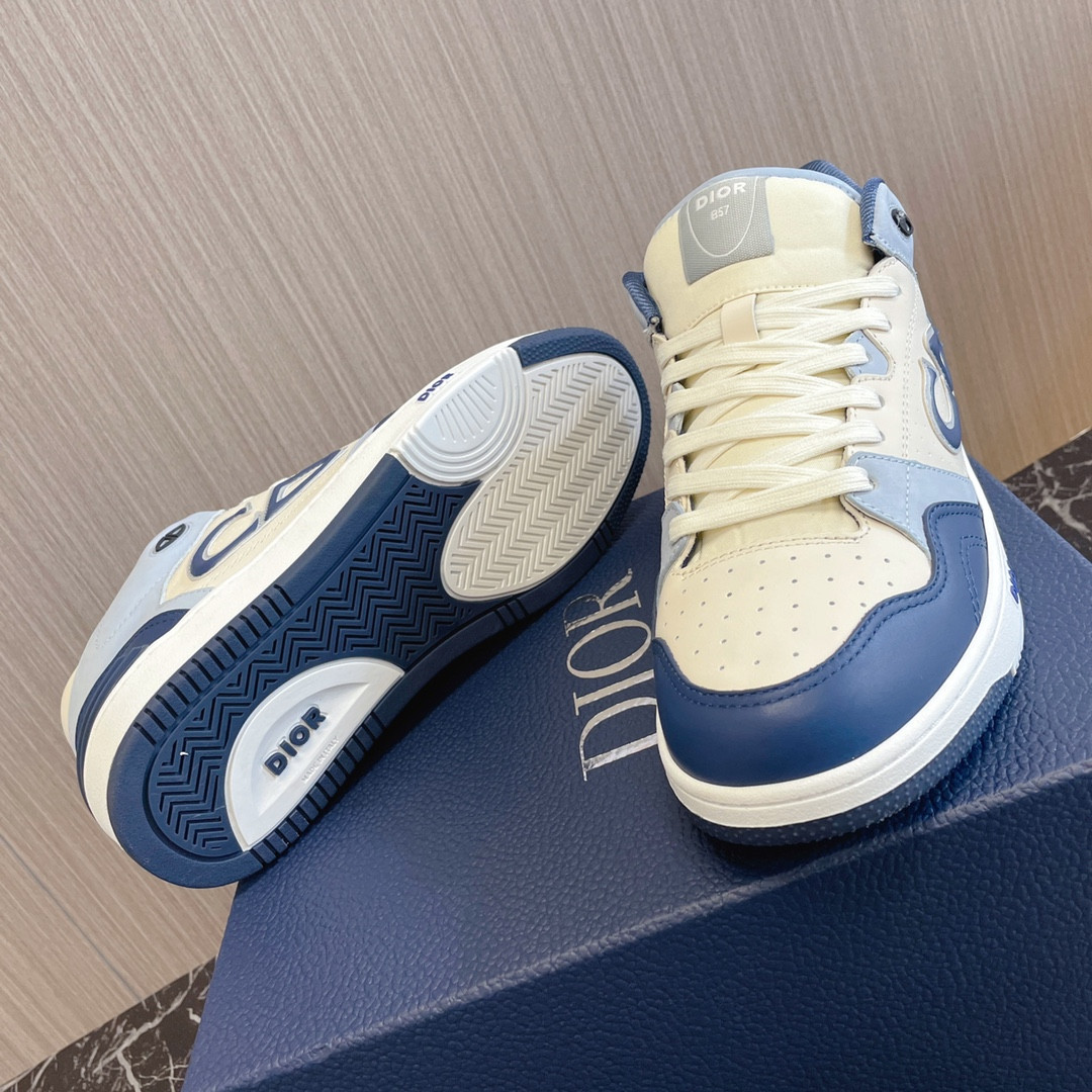 UA D*0r B57 Mid-Top Sneaker