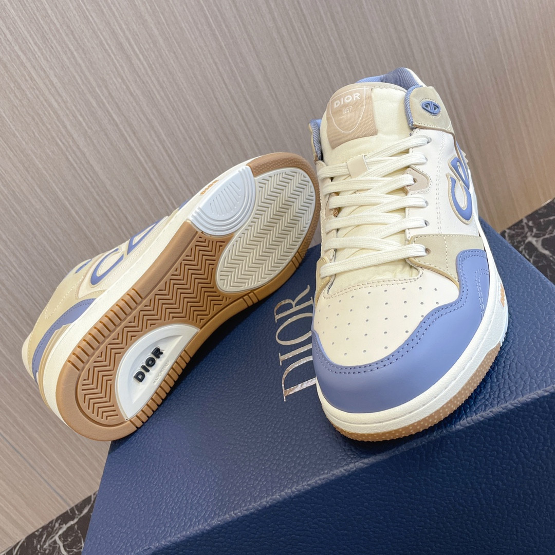 UA D*0r B57 Mid-Top Sneaker