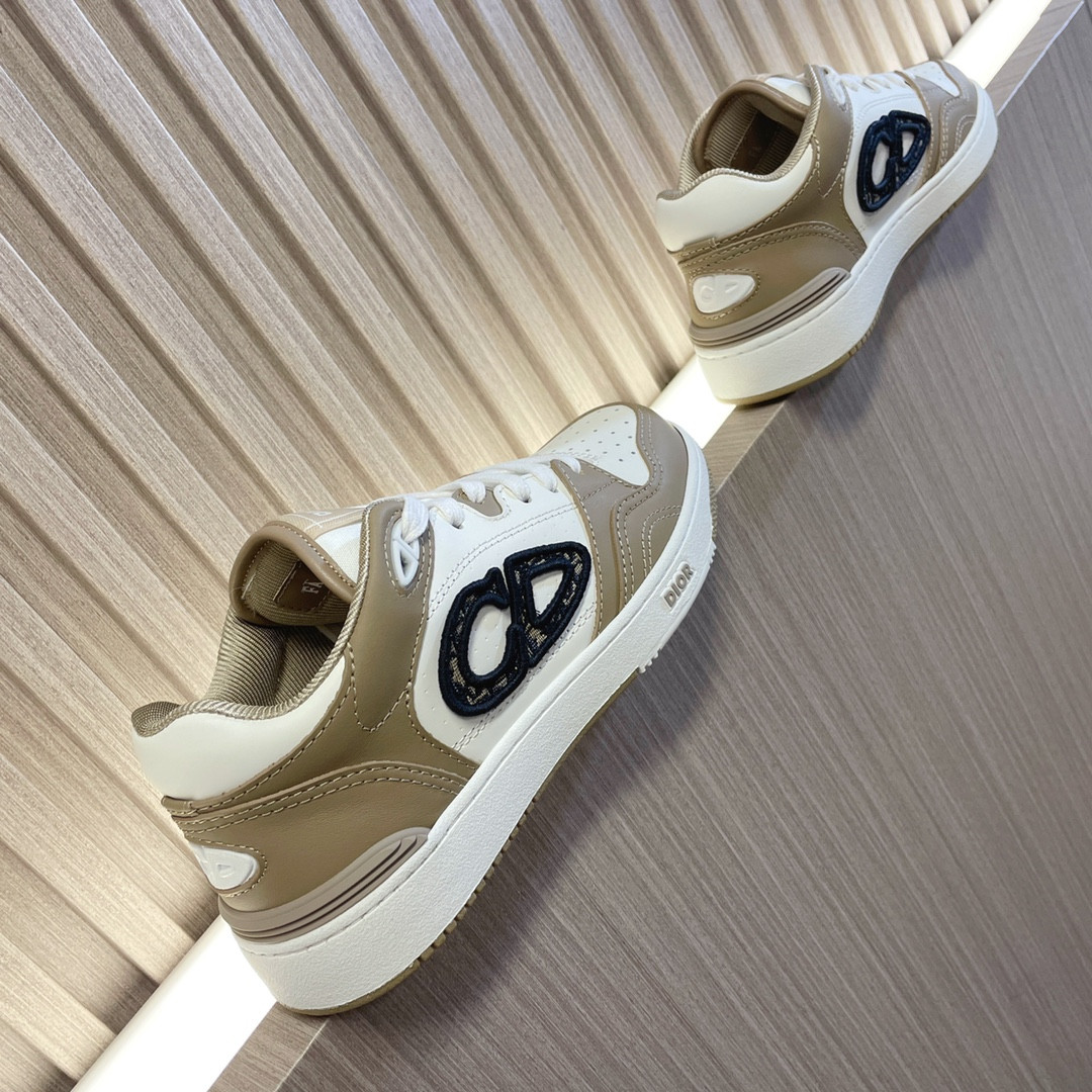 UA D*0r B57 Low-Top Sneaker Beige and White