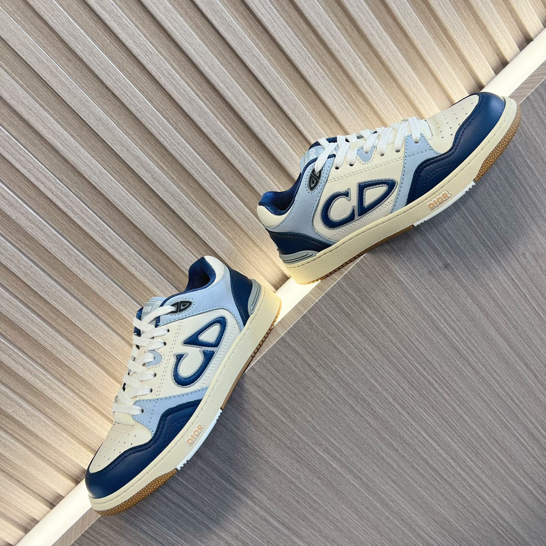 UA D*0r B57 Low-Top Sneaker