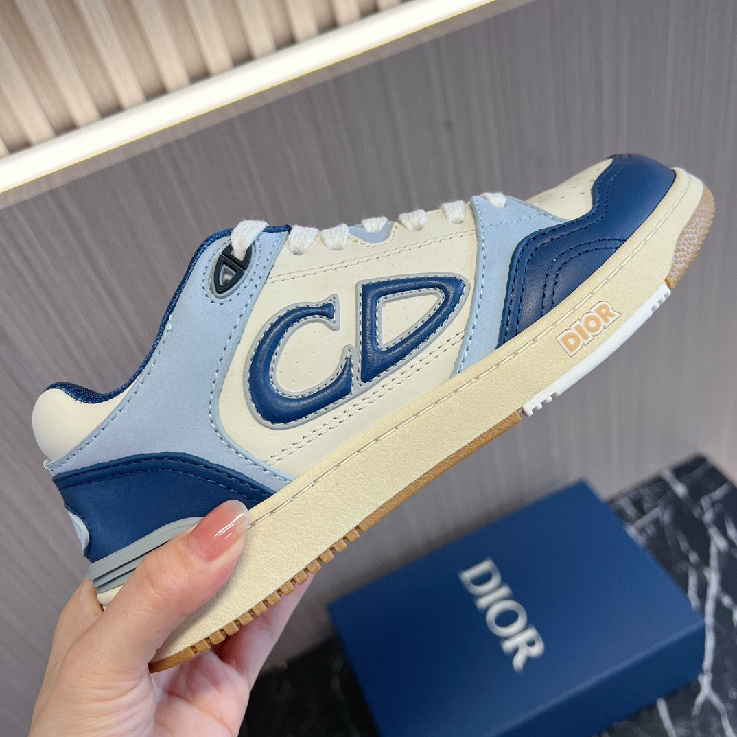 UA D*0r B57 Low-Top Sneaker