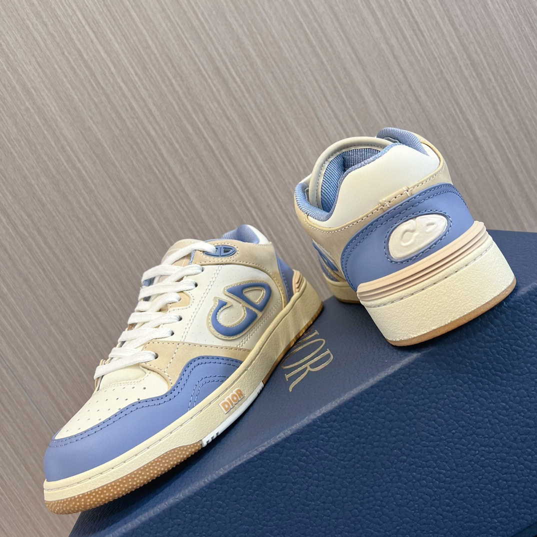 UA D*0r B57 Low-Top Sneaker