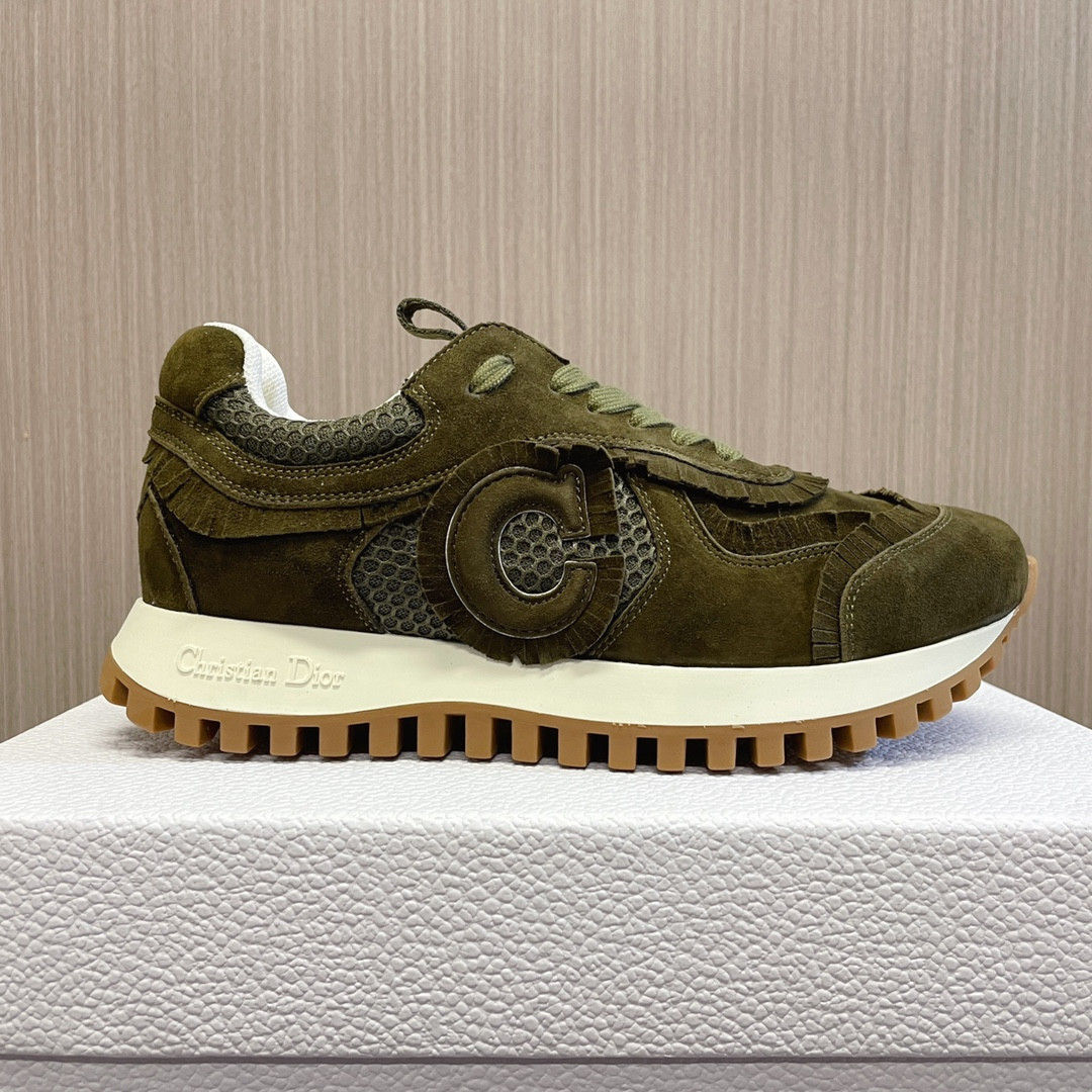 UA C'est D*0r Sneaker