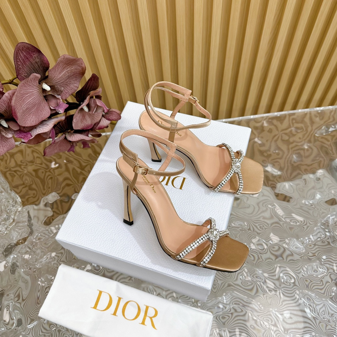 UA D*0r Slingback Pump