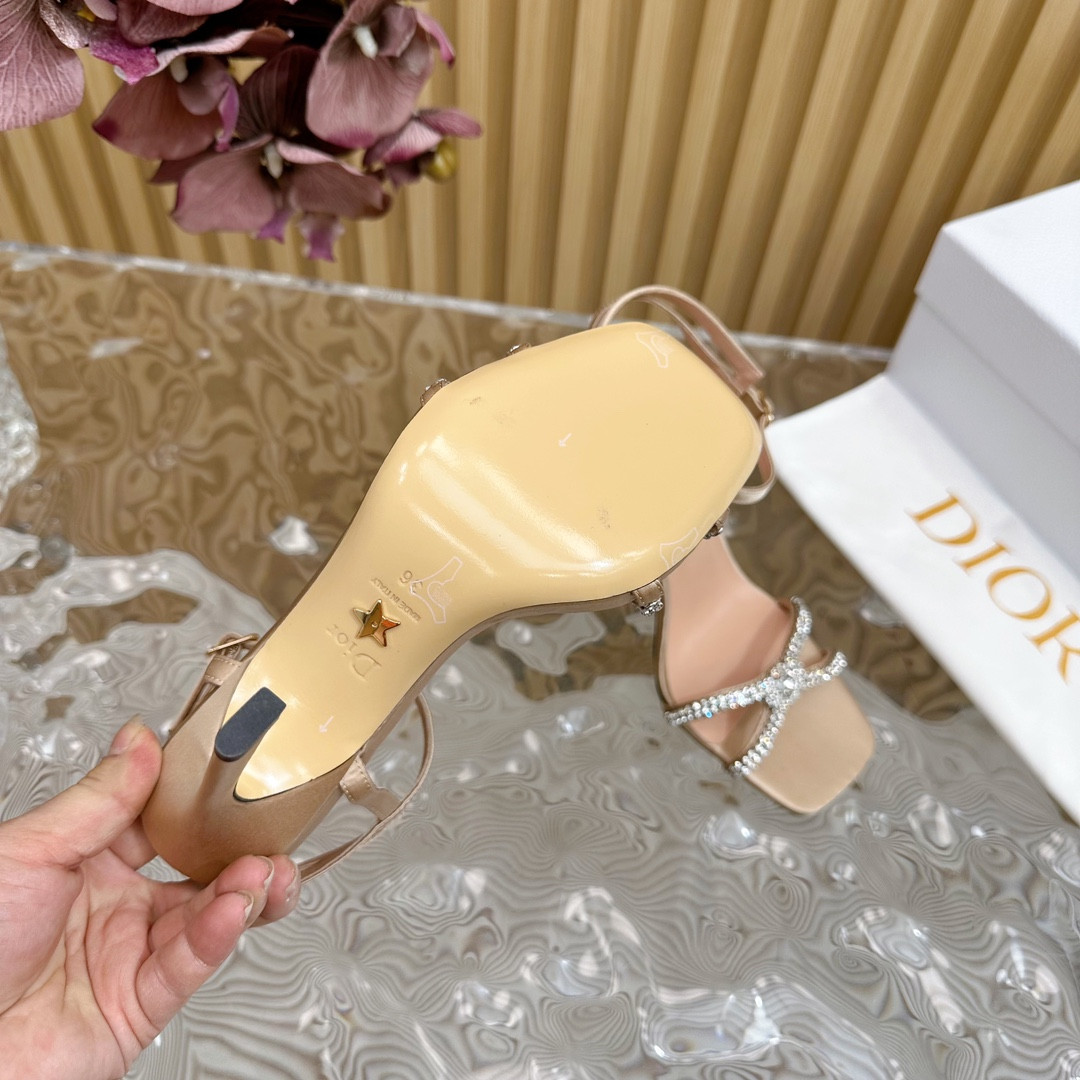 UA D*0r Slingback Pump