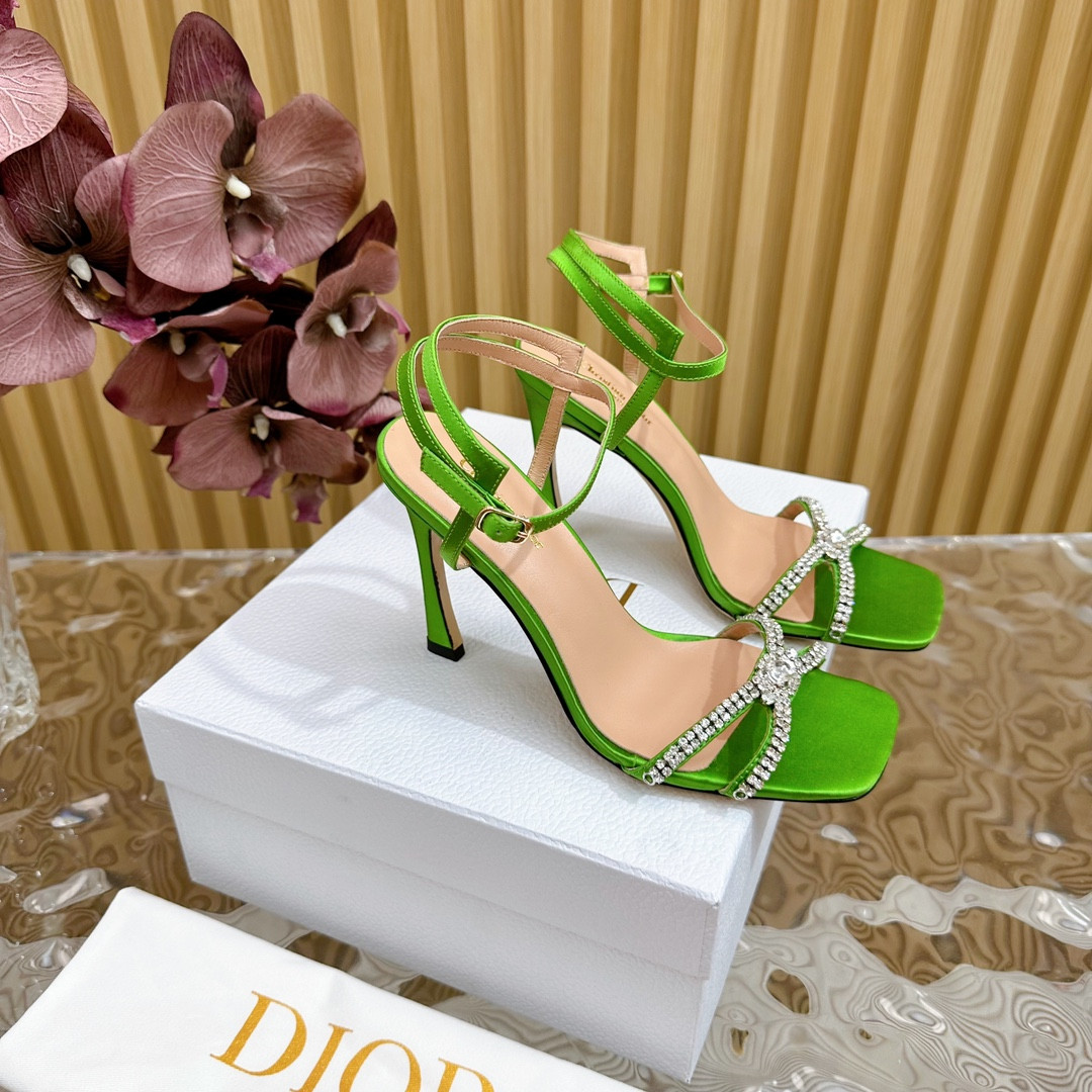 UA D*0r Slingback Pump
