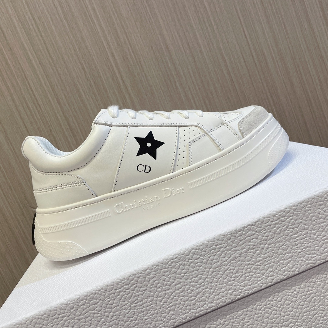 UA D*0r Star Platform Sneaker