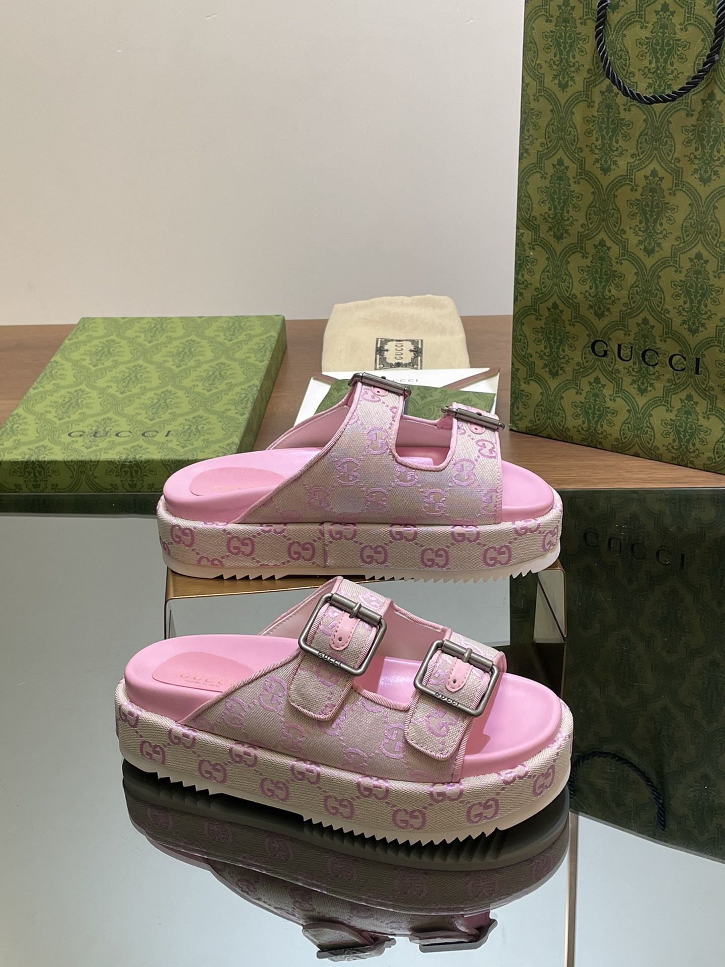 UA G*u*i SANDAL WITH DOUBLE G