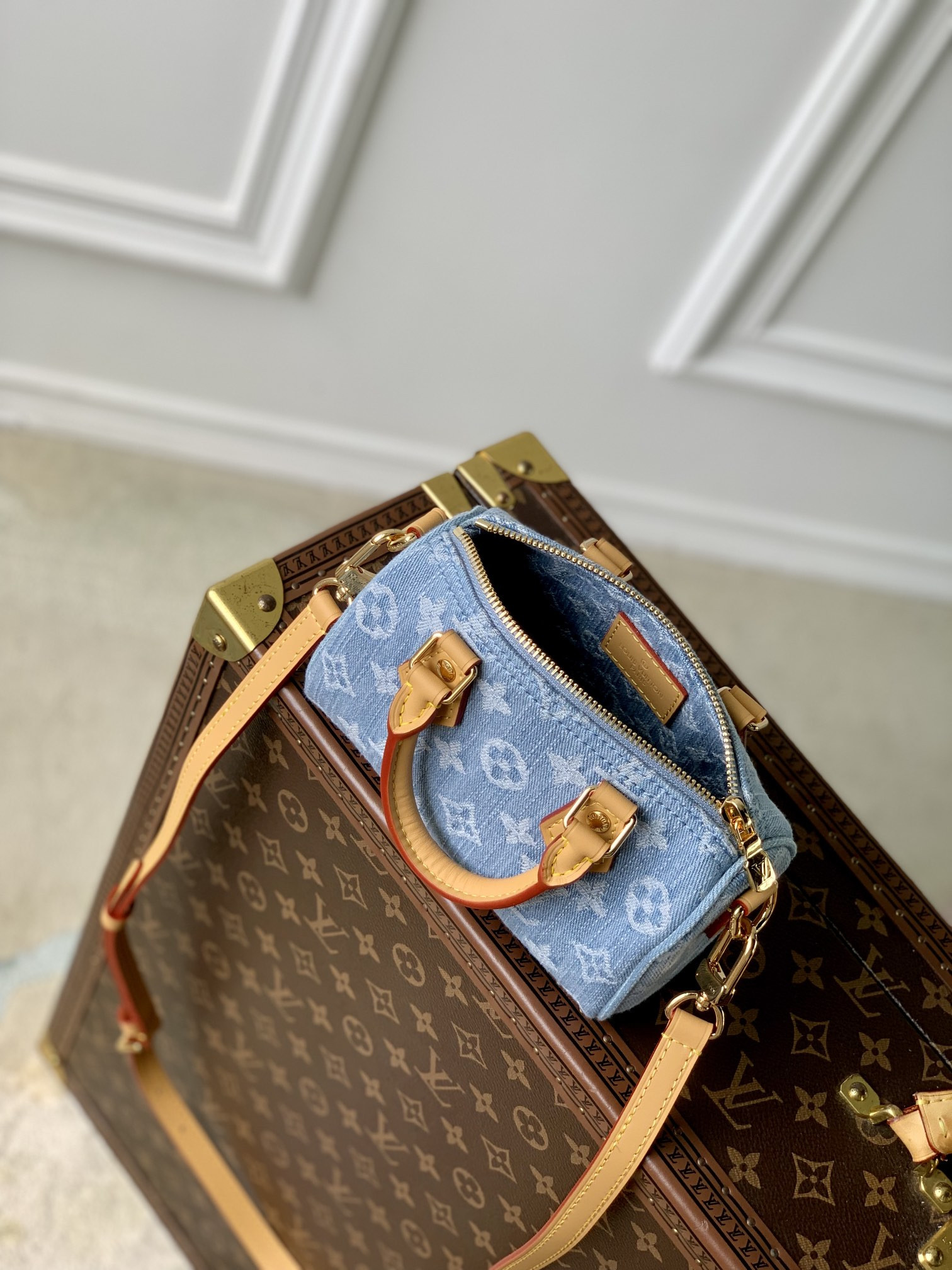 LV Nano Speedy M11212 6.3 x 3.9 x 3 in