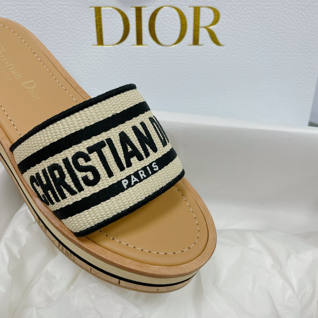 UA D*0riviera Dway Platform Slide
