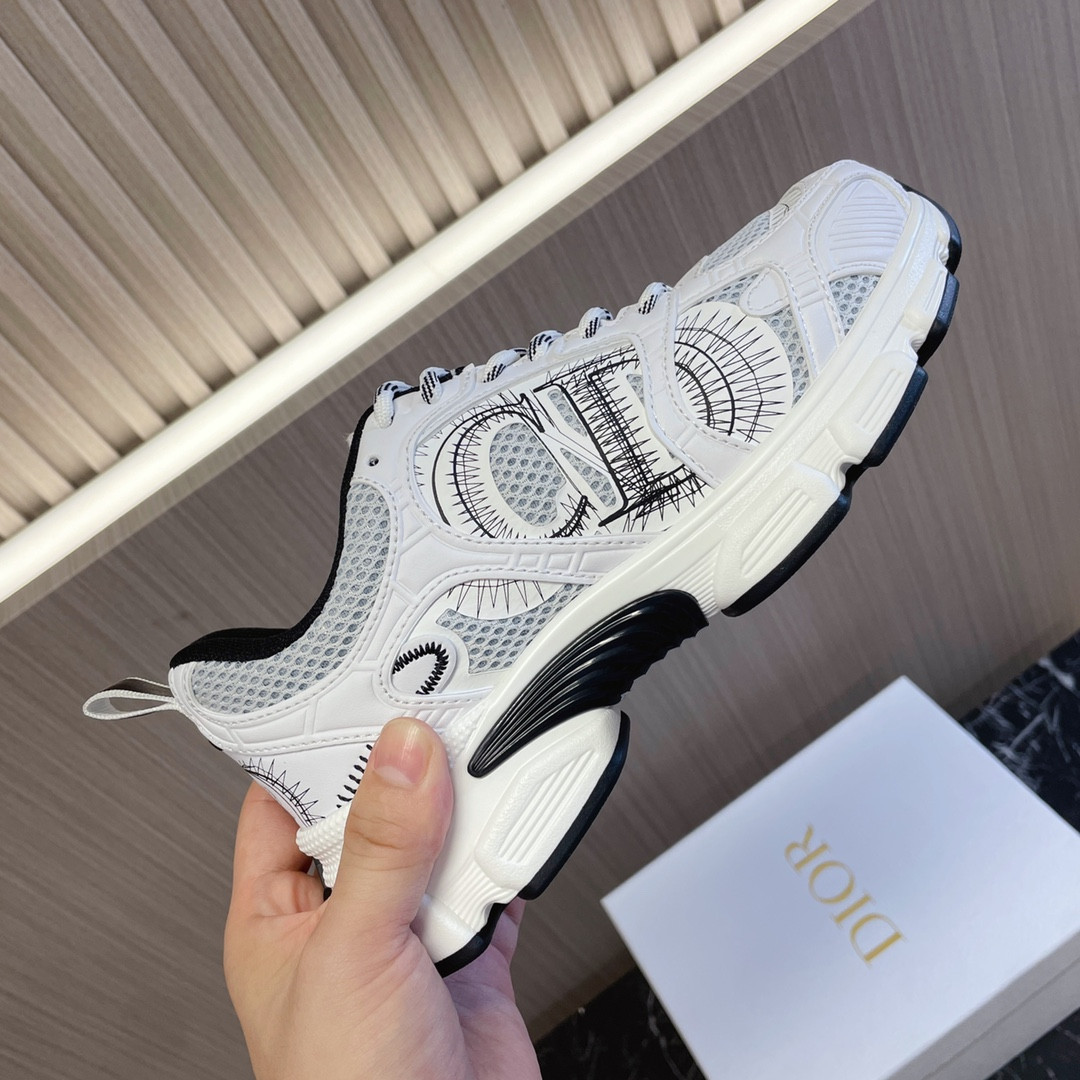 UA D*0r Chrono Sneaker White and Black Mesh