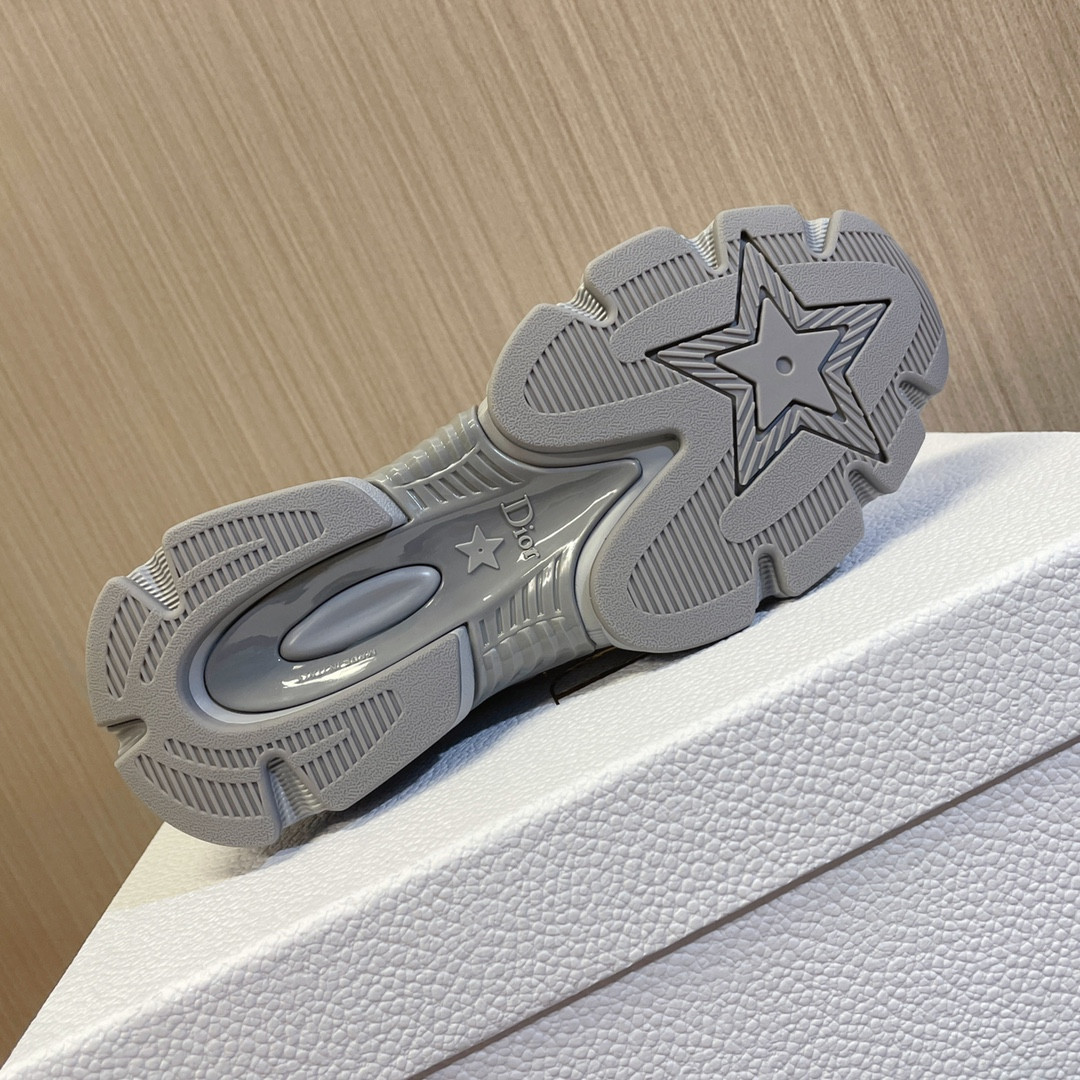 UA D*0r Chrono Sneaker Gray Mesh with Silver-Tone