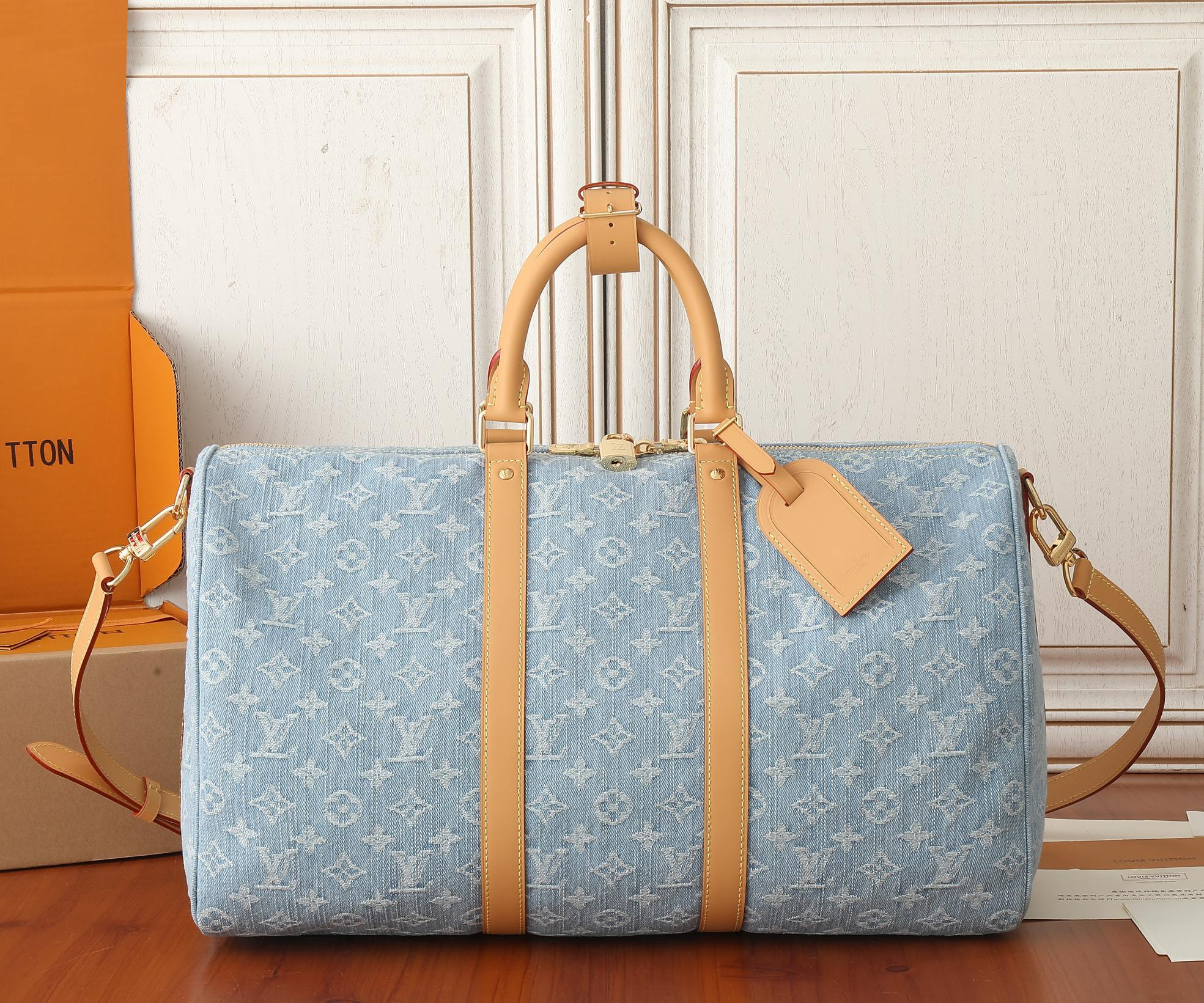 LV Keepall Bandoulière 45 M25334 17.7 x 10.6 x 7.9 inches