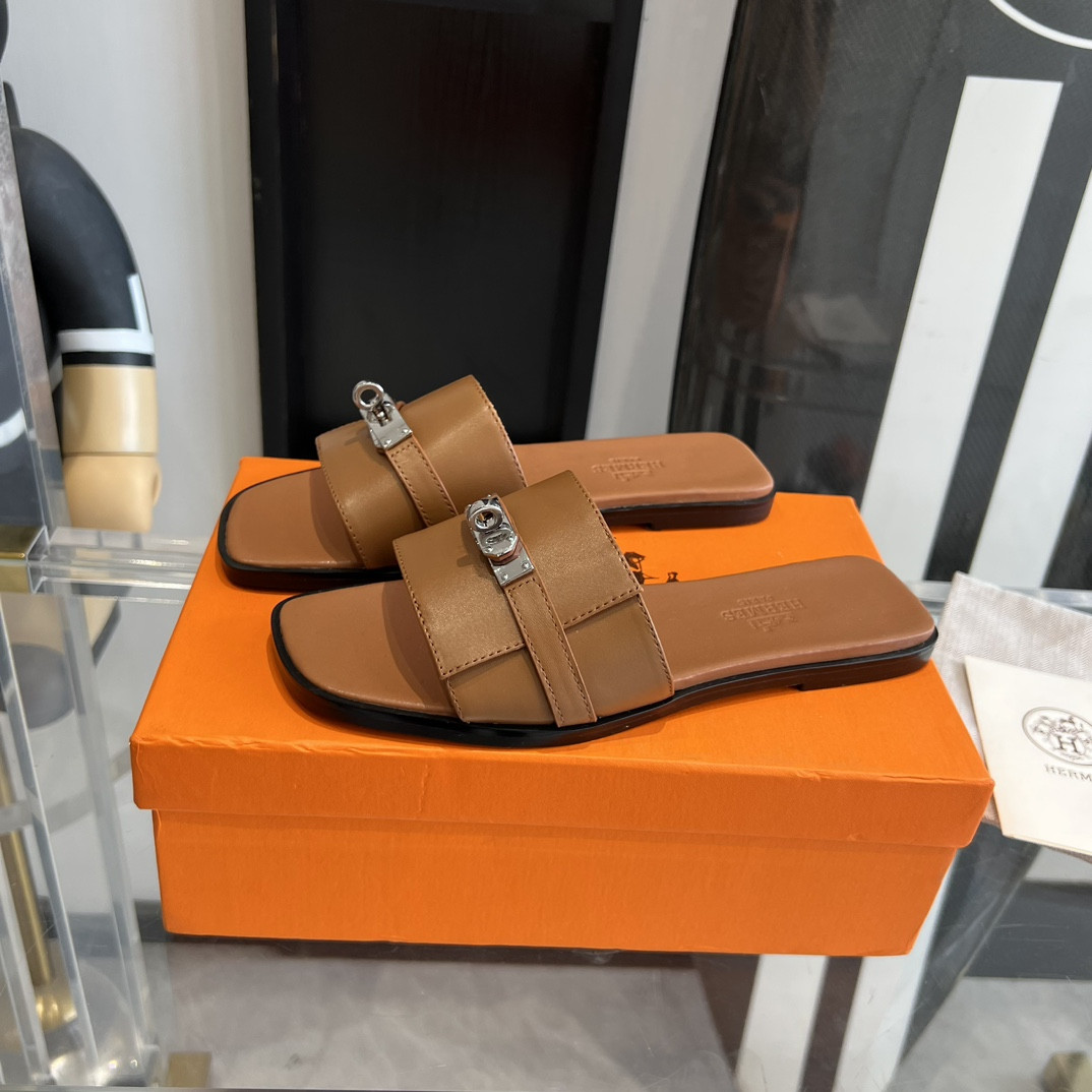 UA Hermès Giulia sandal