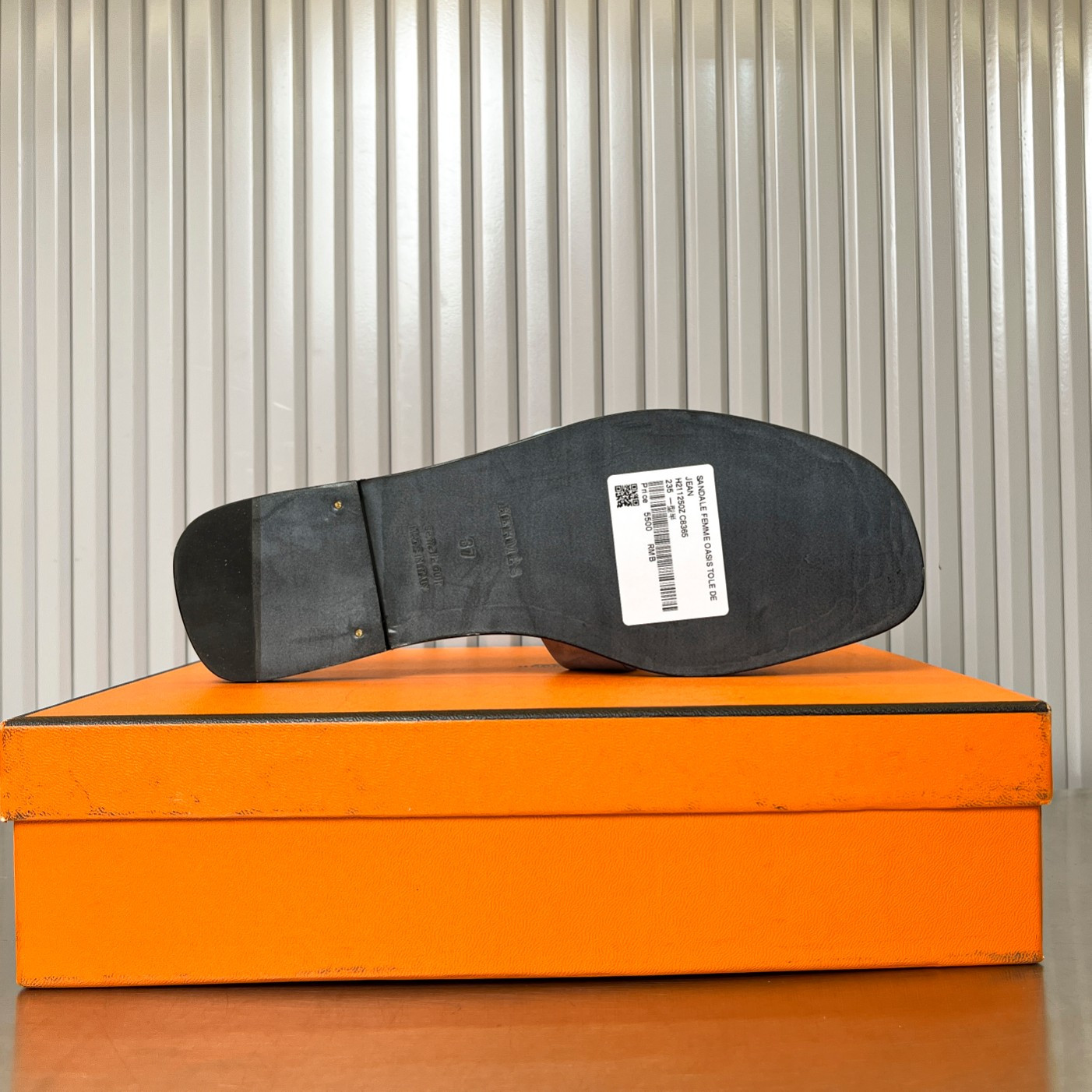 UA Hermès Oran sandal