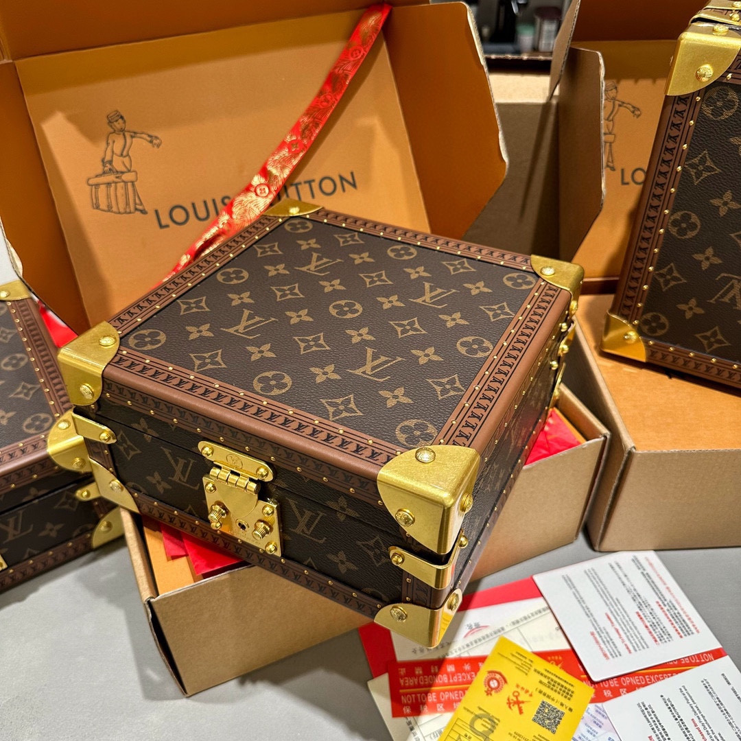 LV M13513 Jewelry Box red 9.4 x 4.9 x 9.4 inches