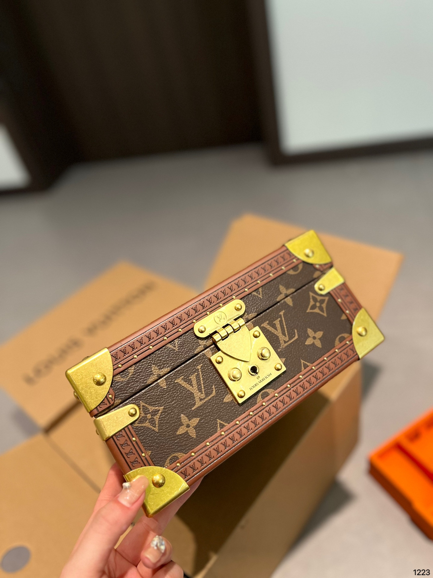 LV M13513 Jewelry Box Orange 9.4 x 4.9 x 9.4 inches