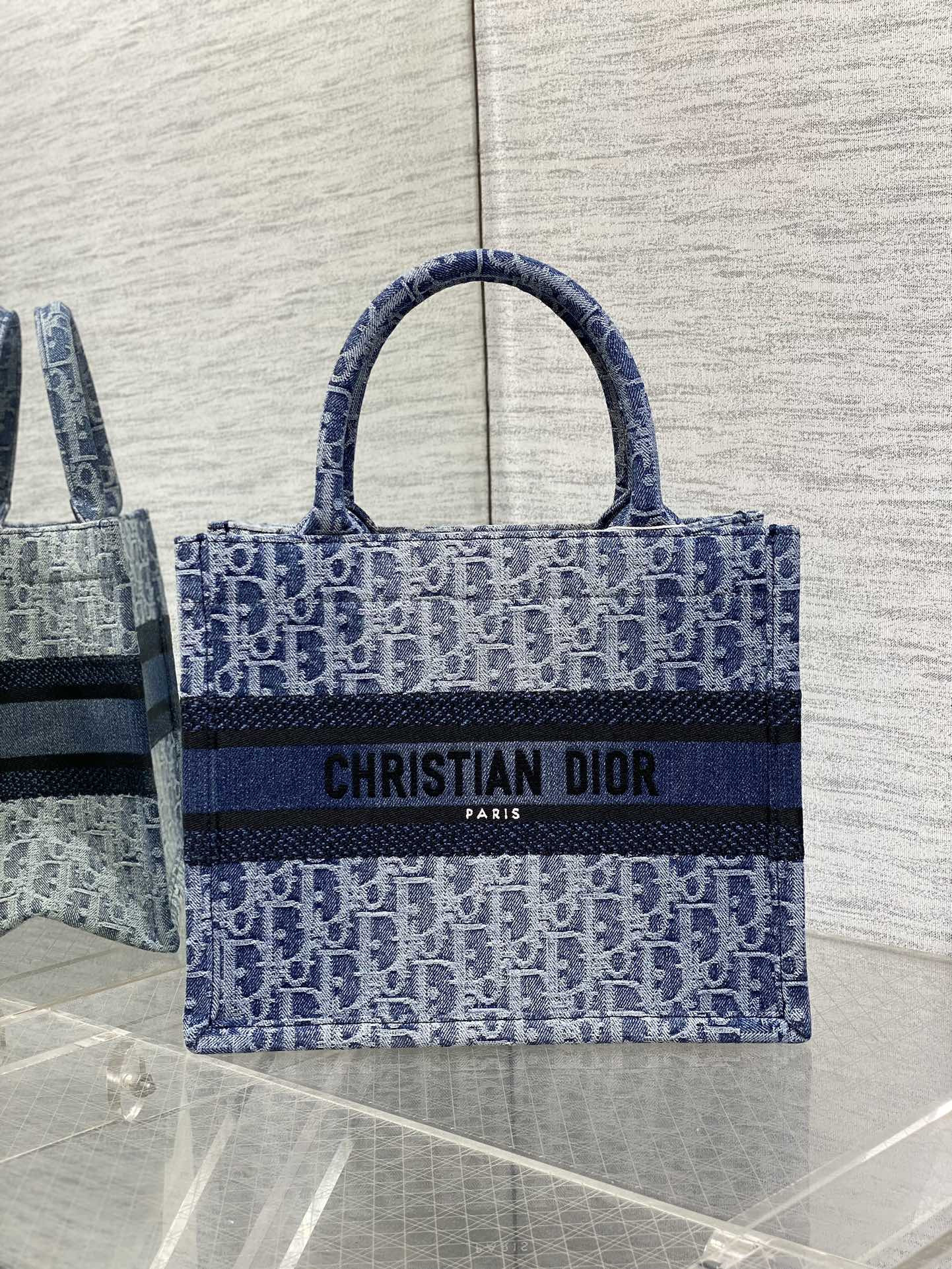 Large D*0r Book Tote Blue Denim D*0r Oblique Jacquard 26x8x22cm