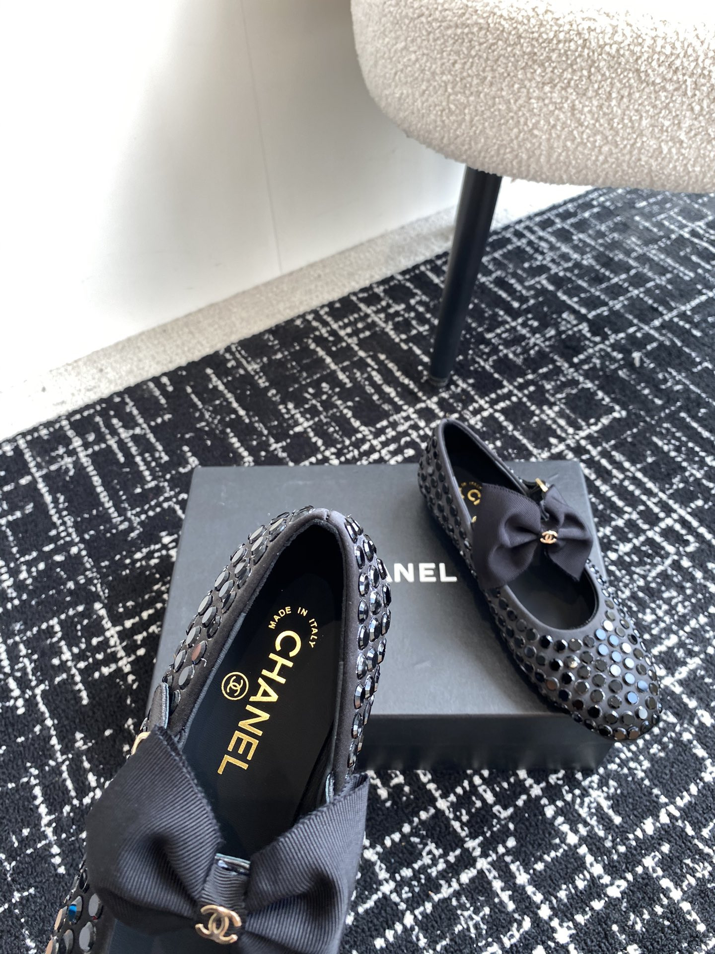 UA Ch*el MARY JANES FLAT