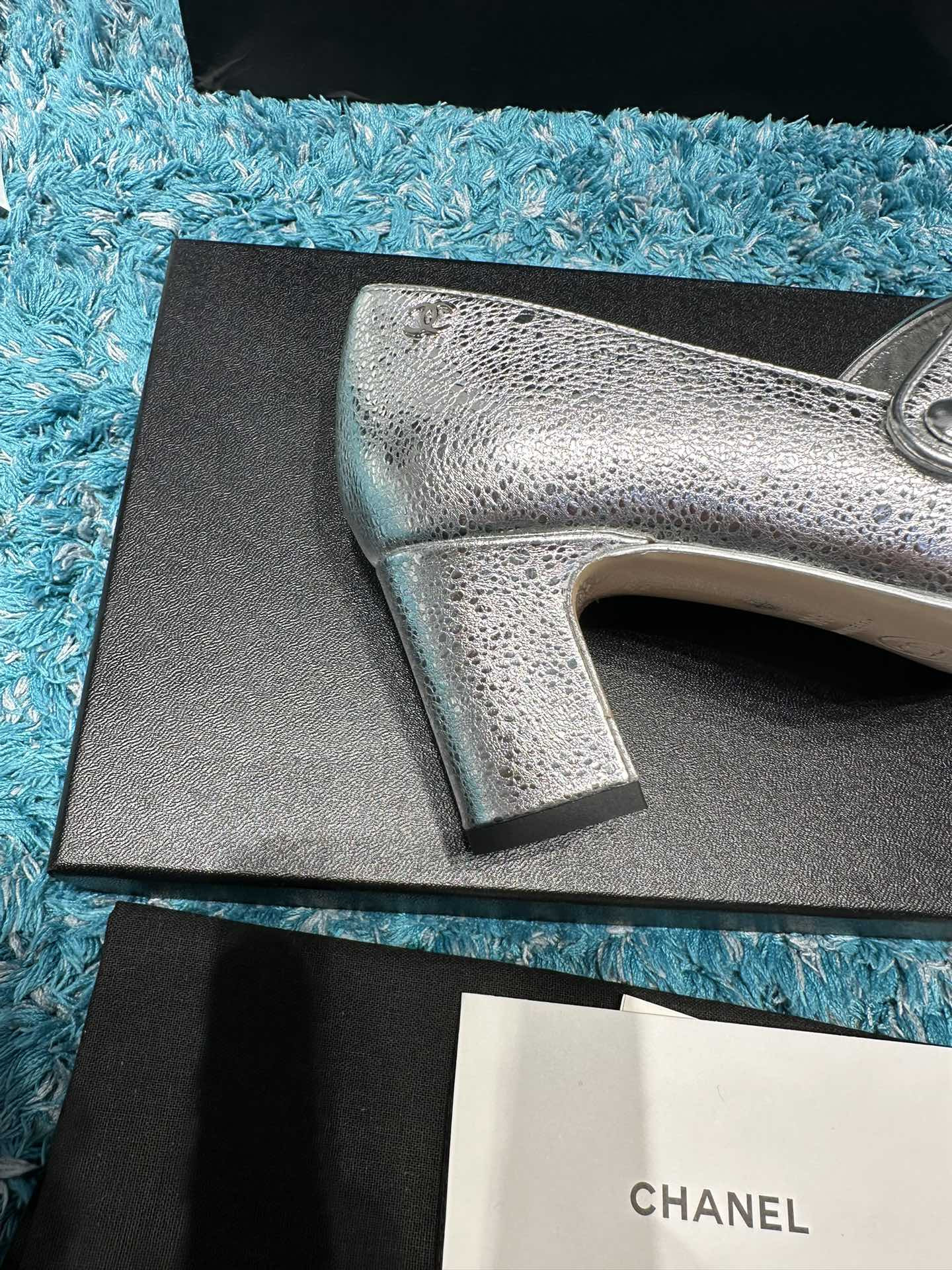 UA Ch*el MARY JANES Pump