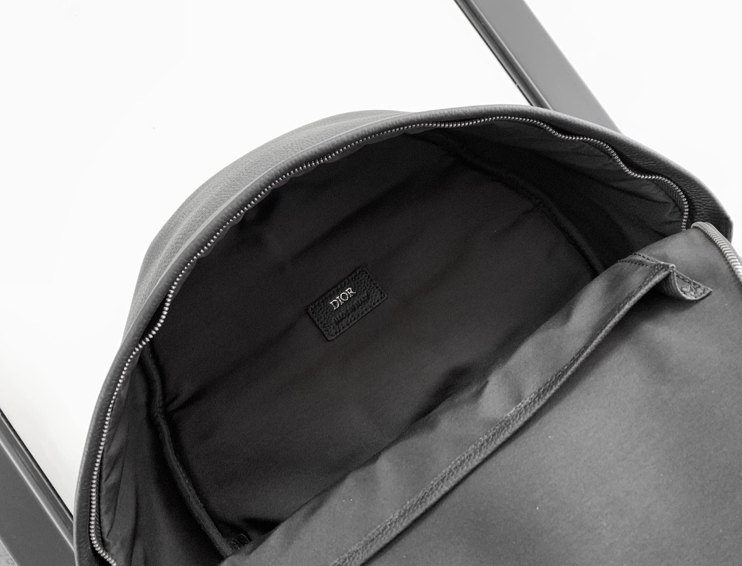 Rider 2.0 Backpack Black D*0r Gravity Leather and Black Grained Calfskin 31 x 40 x 18 cm