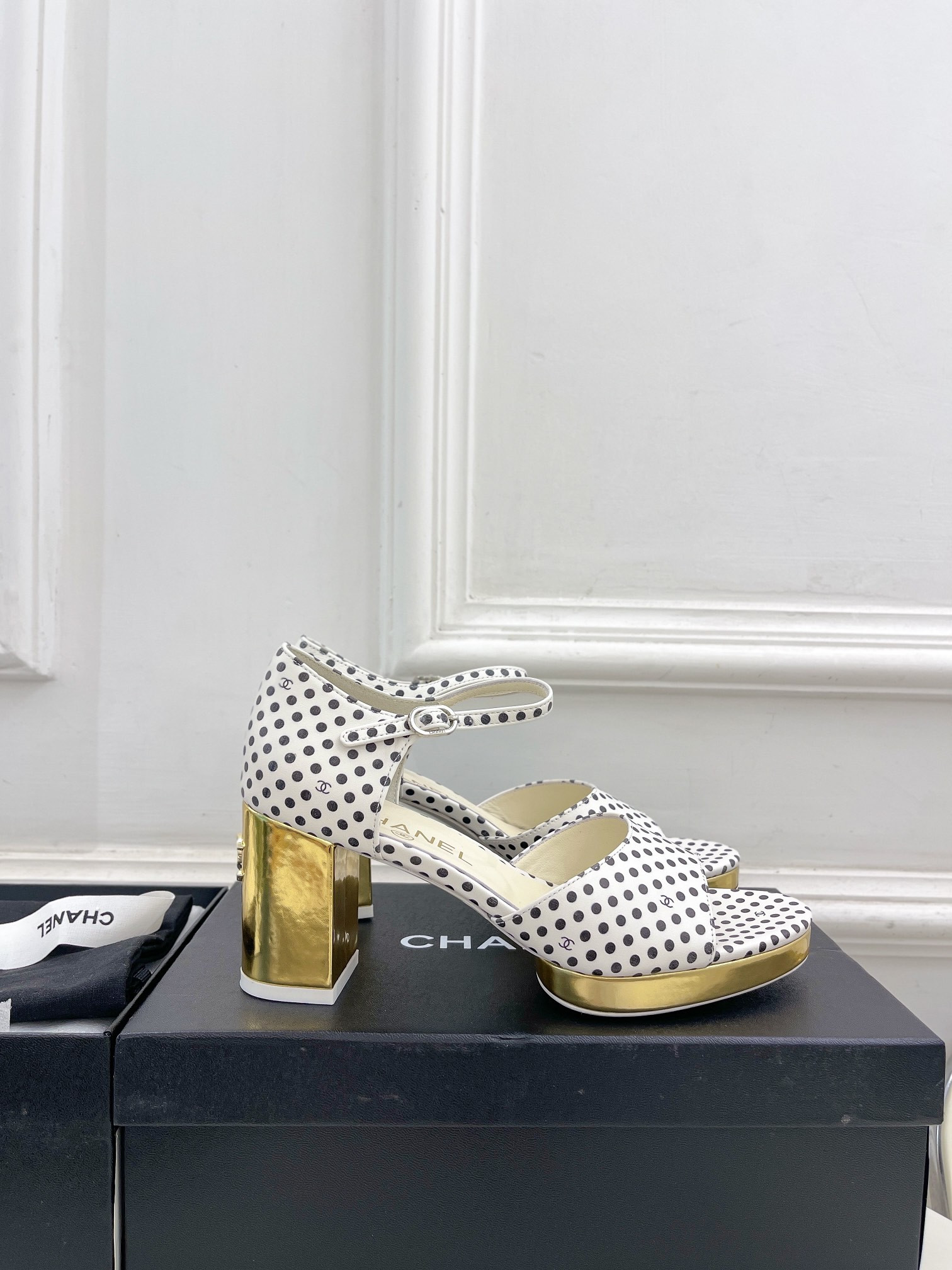 UA Ch*el HEELED SANDALS