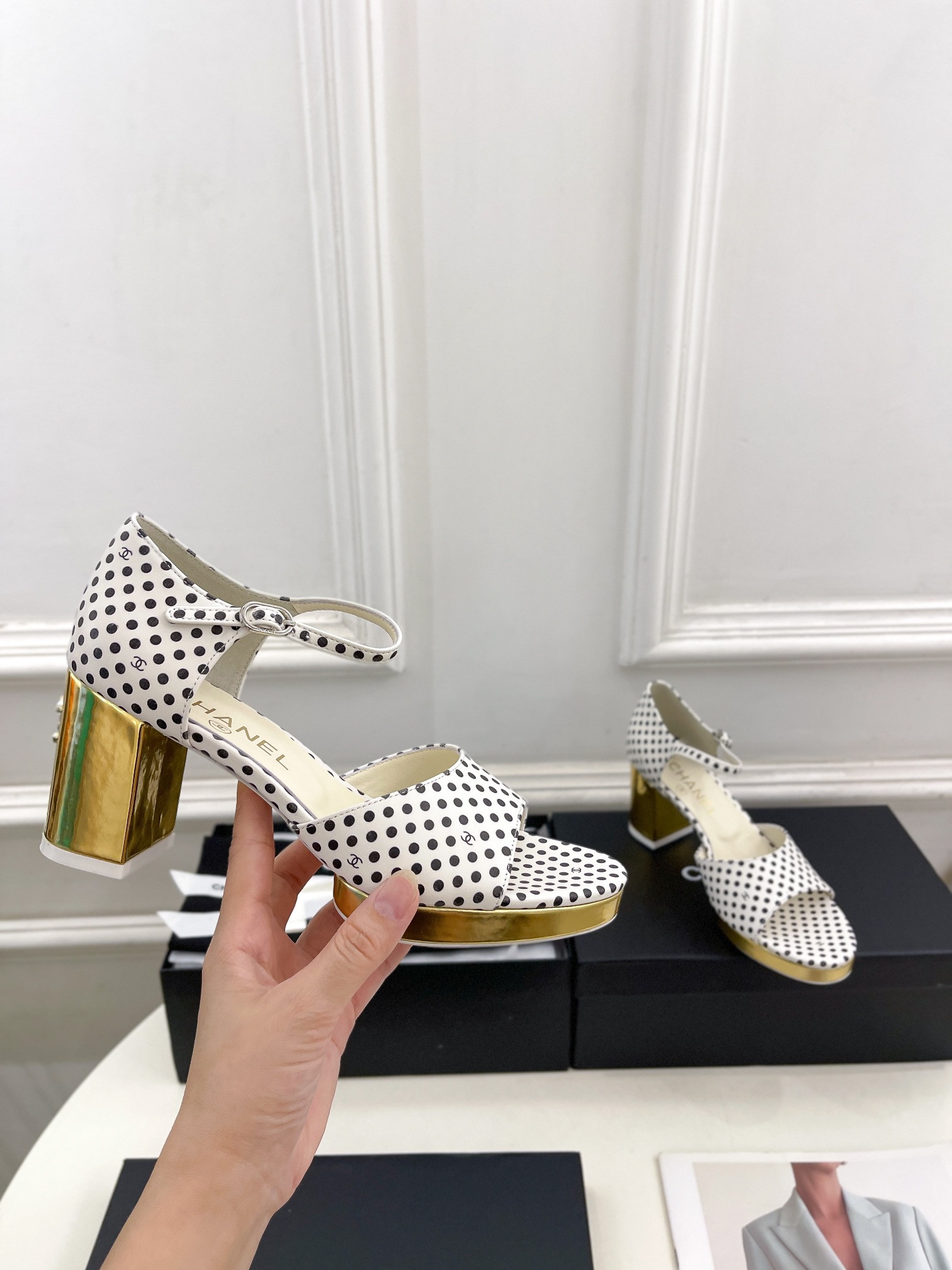 UA Ch*el HEELED SANDALS