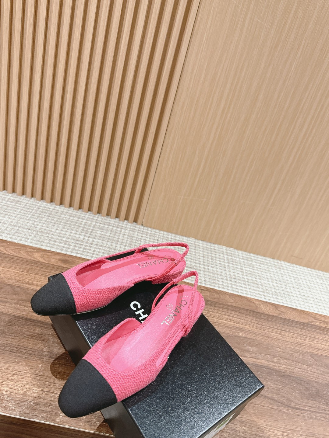 UA Ch*el SLINGBACKS FLAT