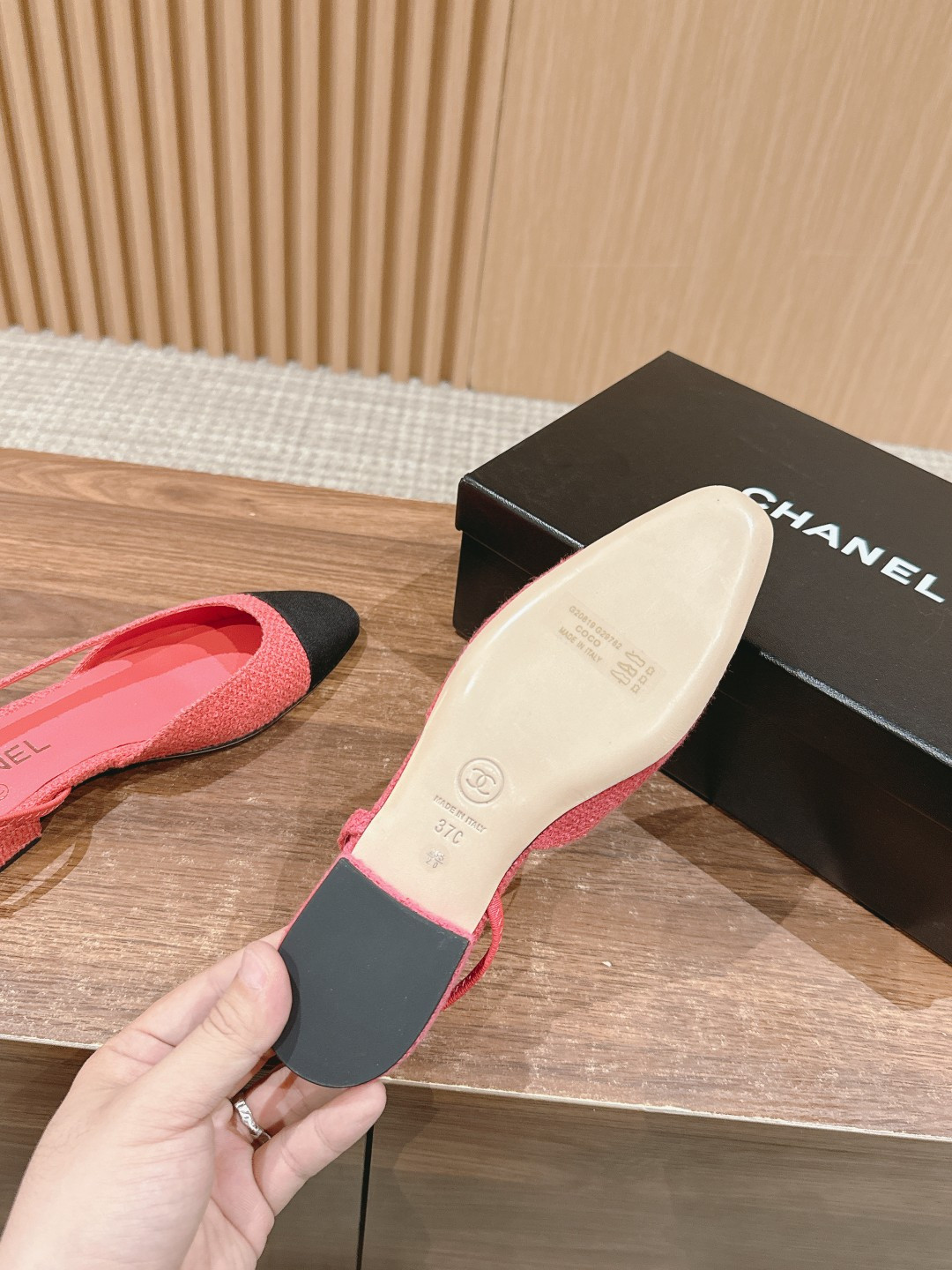 UA Ch*el SLINGBACKS FLAT