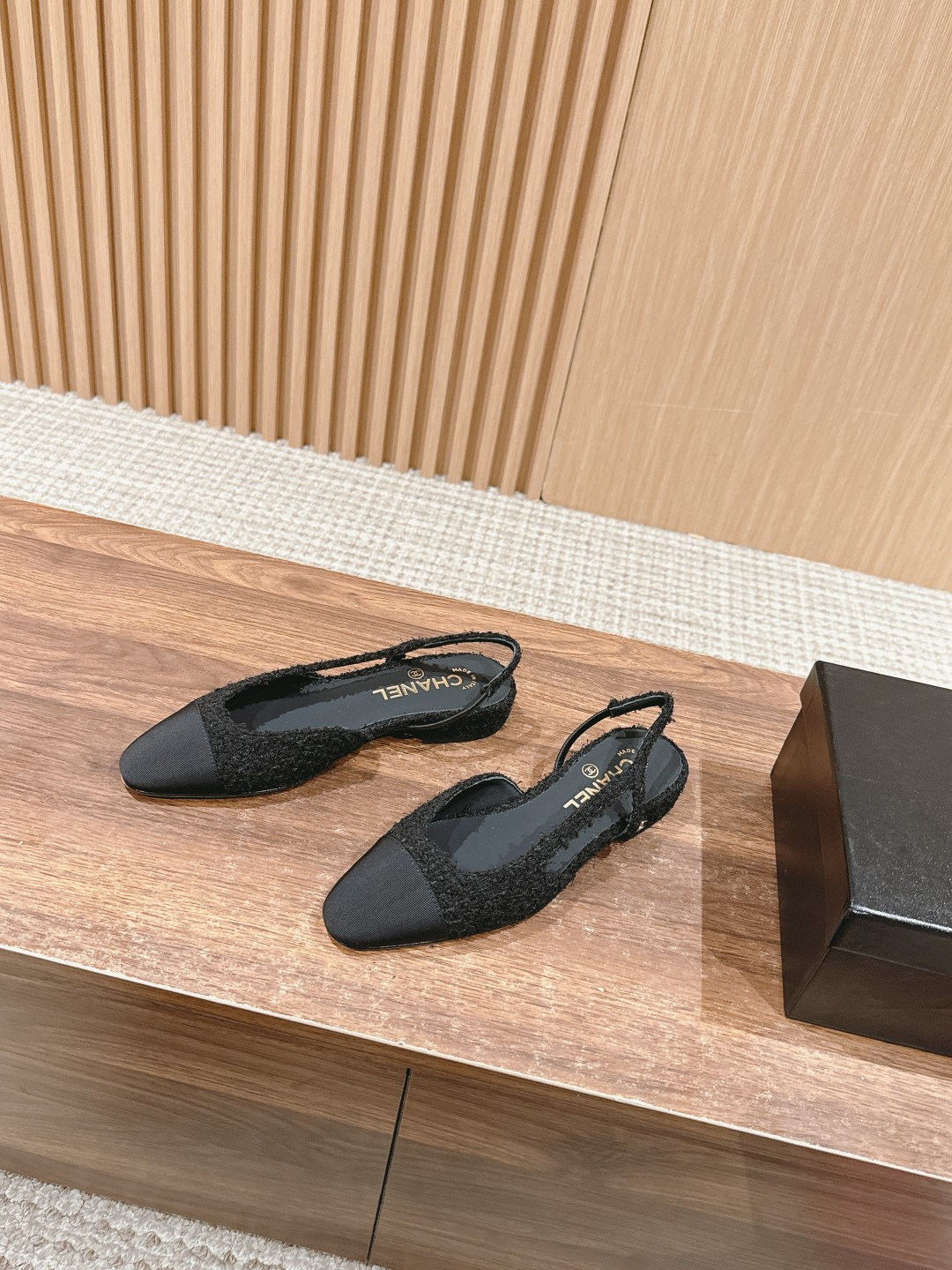 UA Ch*el SLINGBACKS FLAT