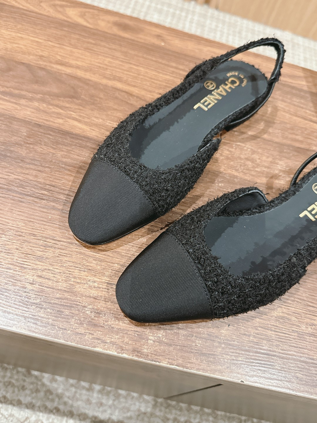 UA Ch*el SLINGBACKS FLAT