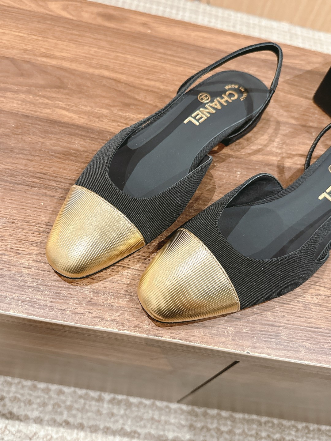 UA Ch*el SLINGBACKS FLAT