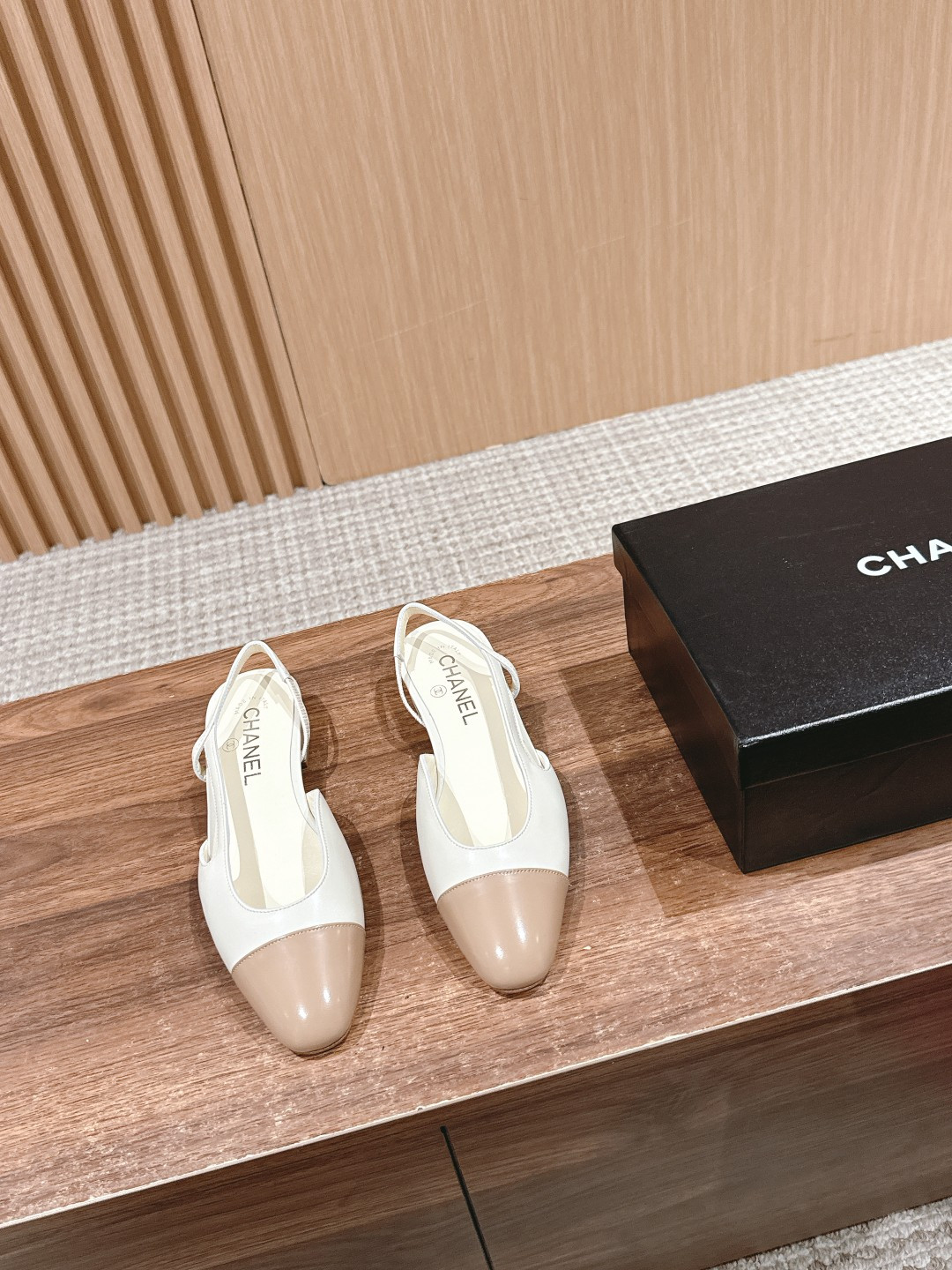 UA Ch*el SLINGBACKS FLAT